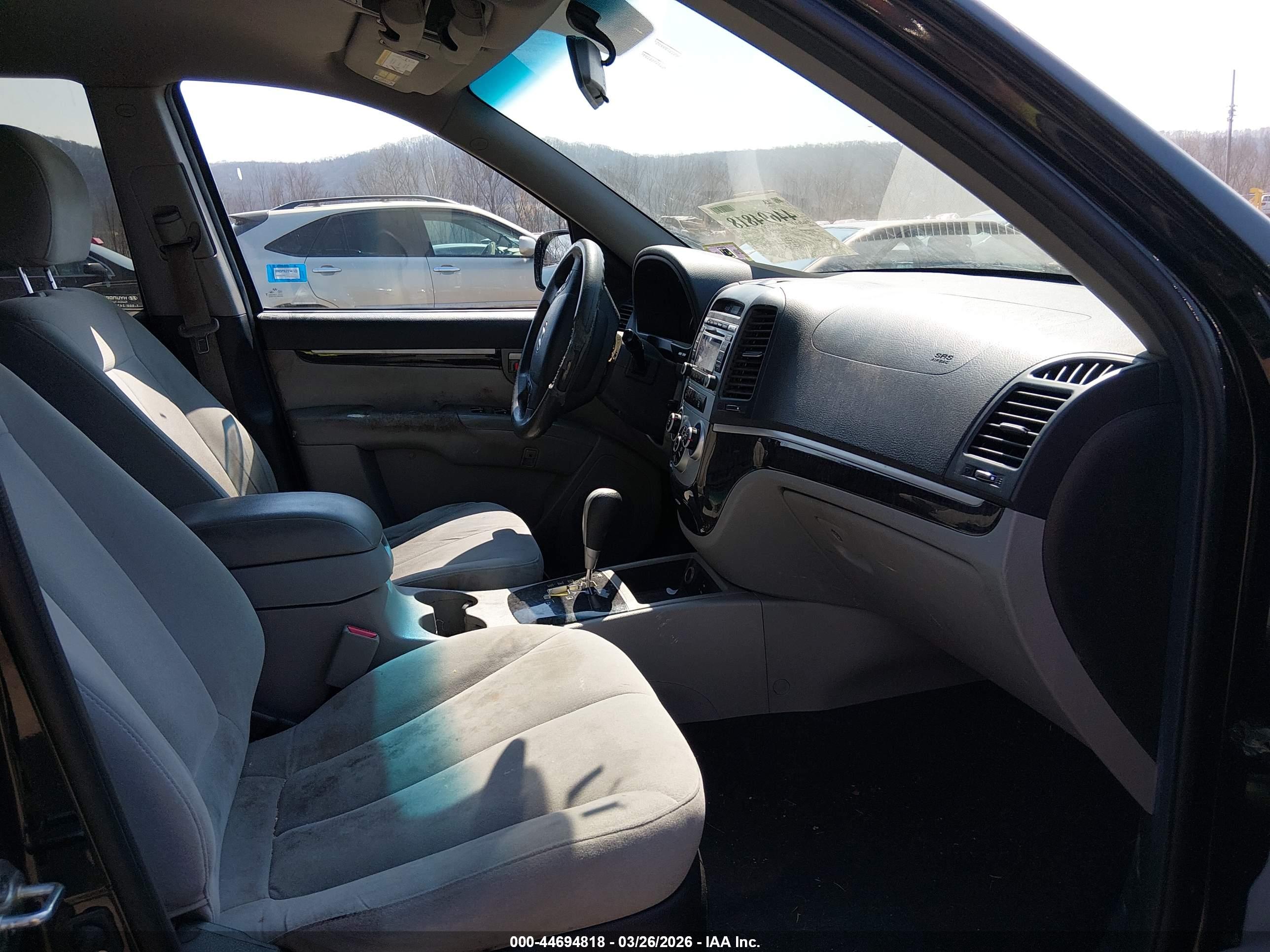 HYUNDAI SANTA image 5