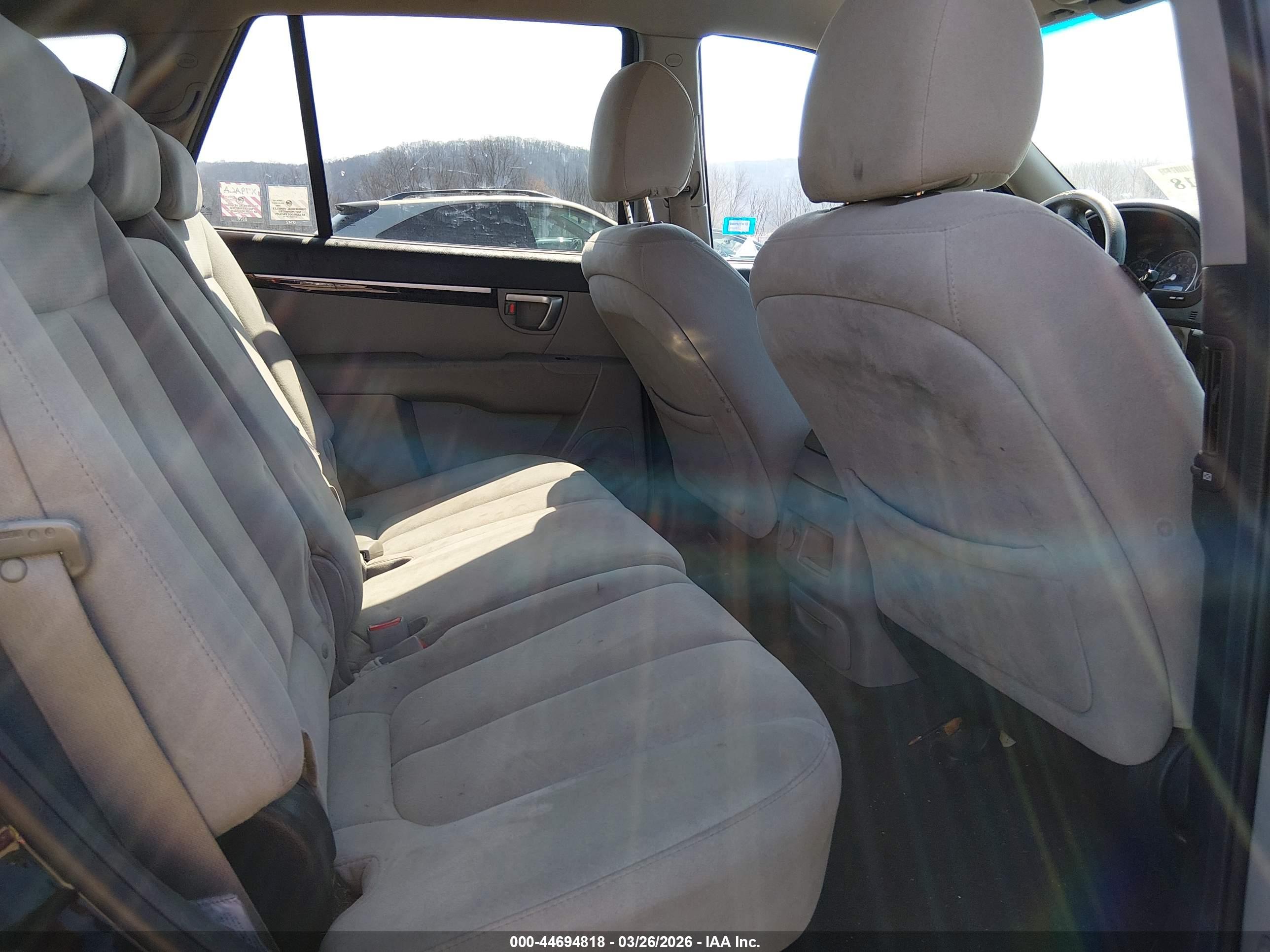 HYUNDAI SANTA image 8