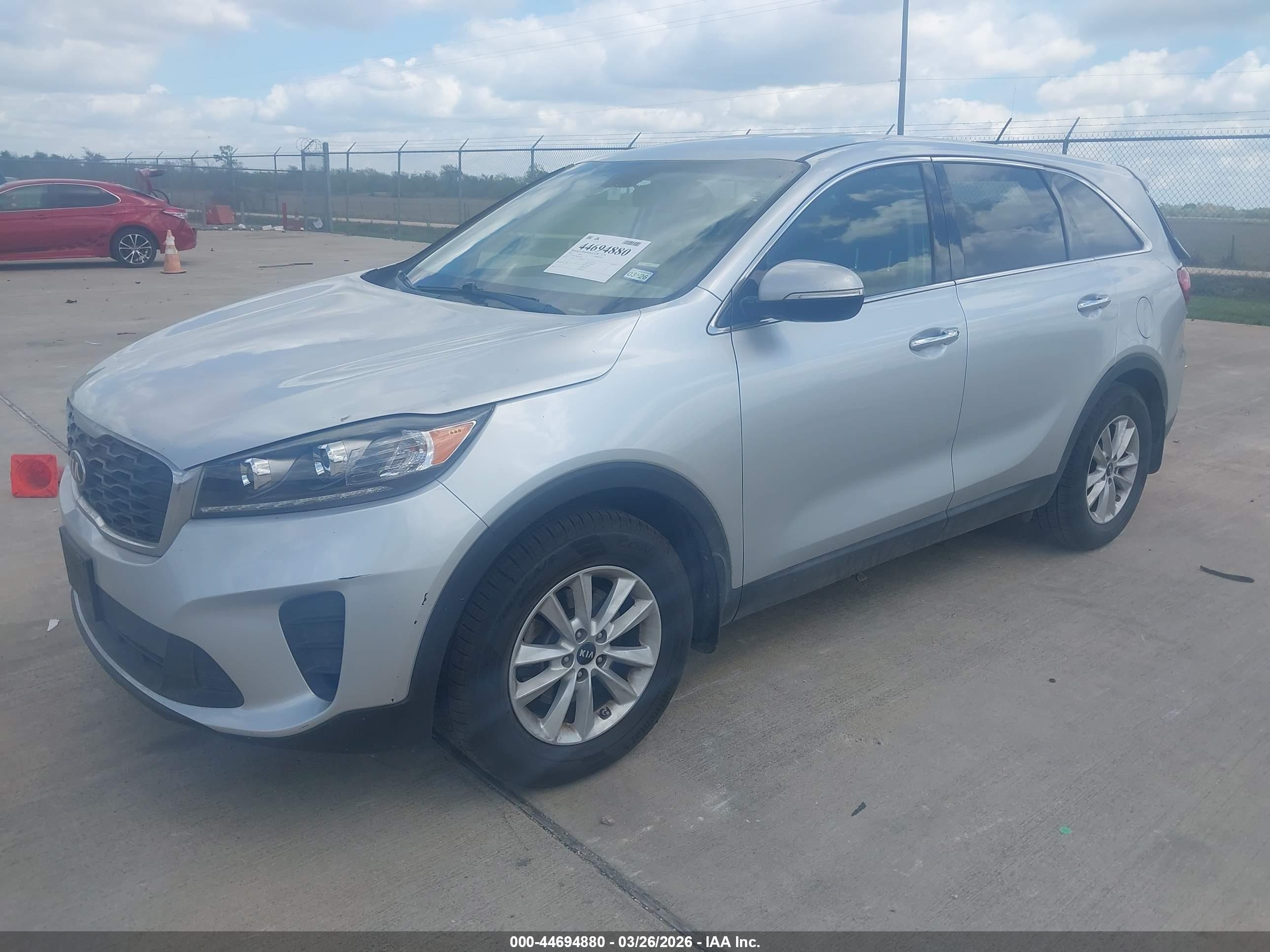 KIA SORENTO image 2