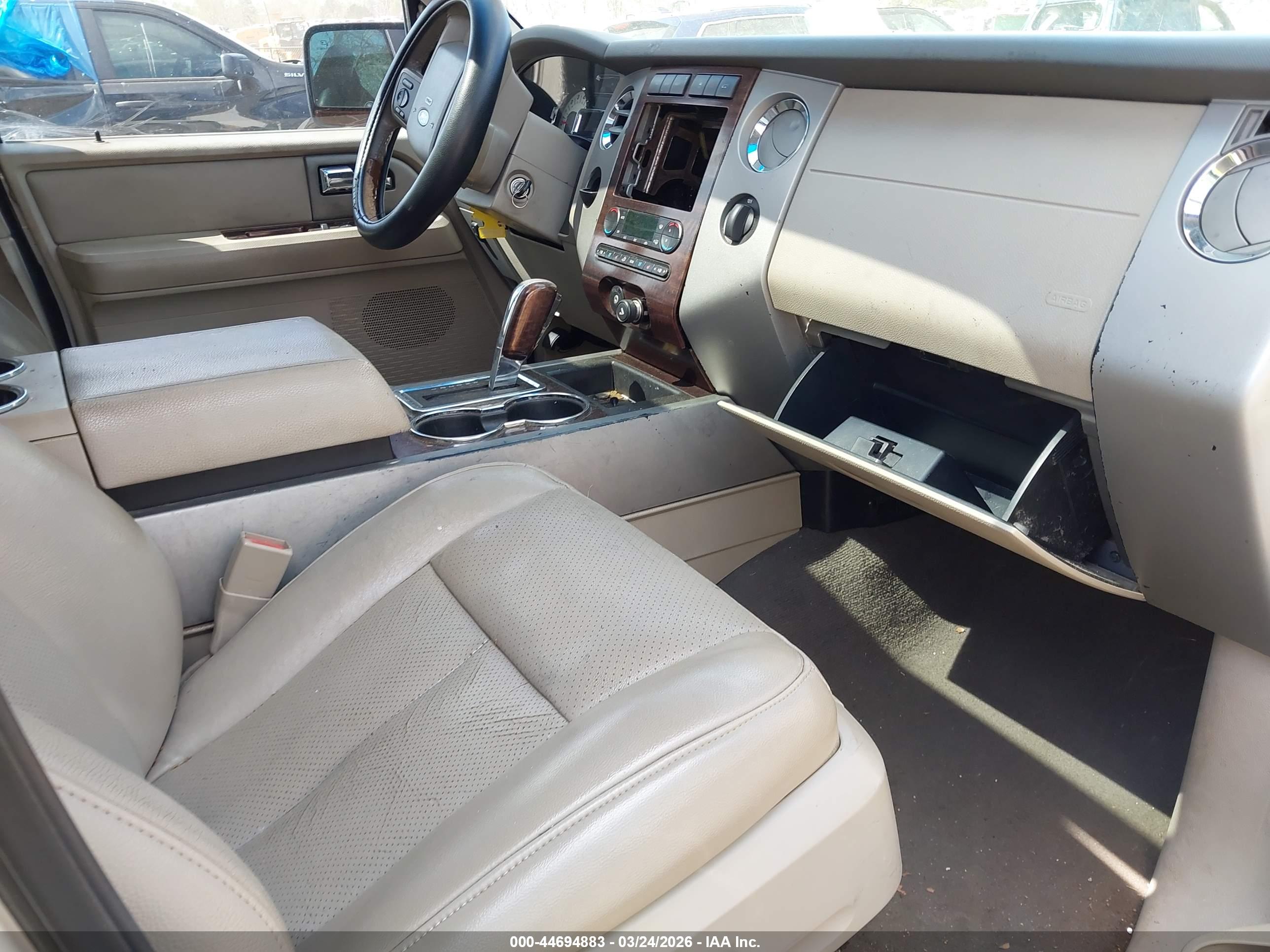 FORD EXPEDITION image 5