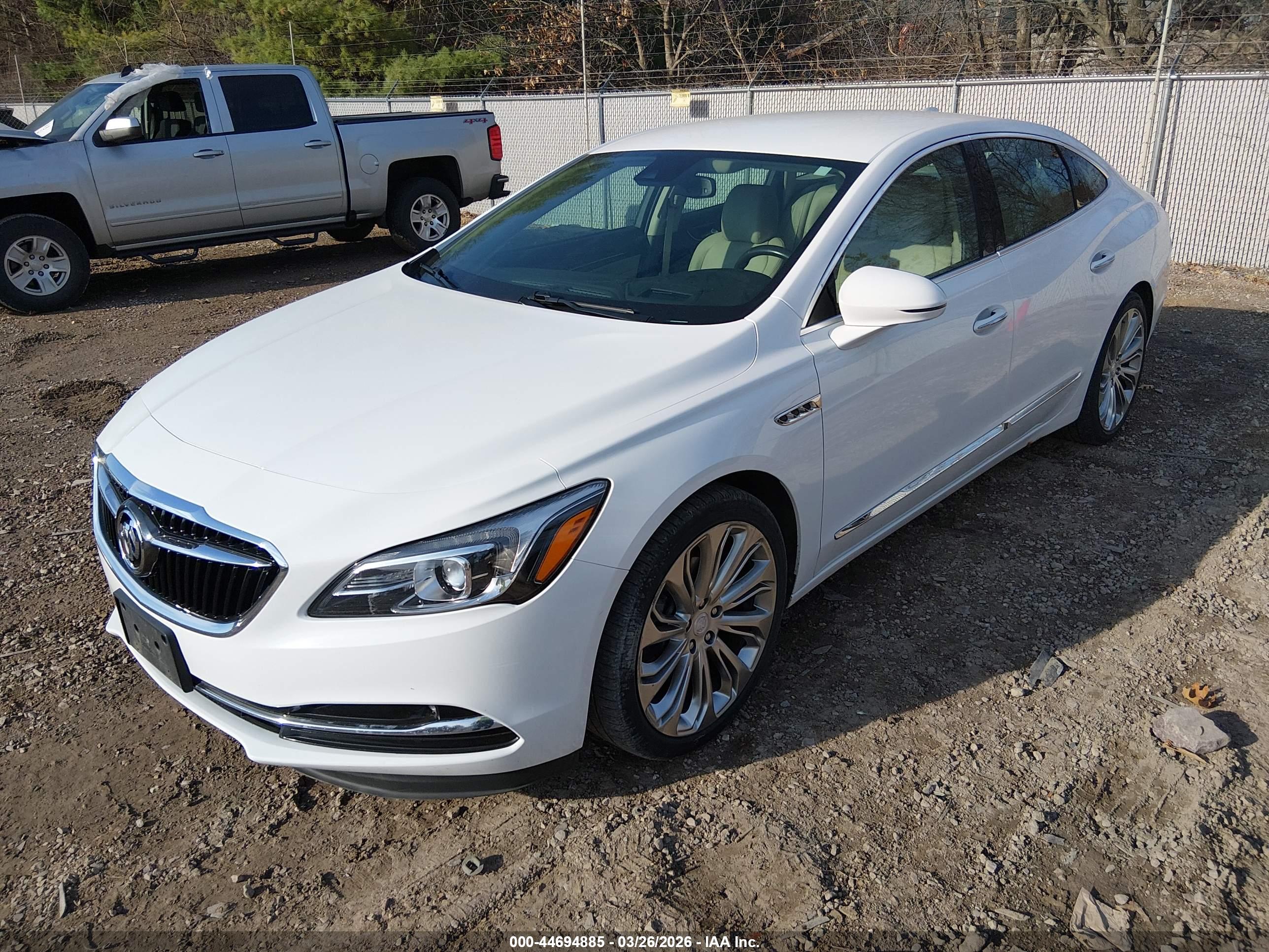 BUICK LACROSSE image 2