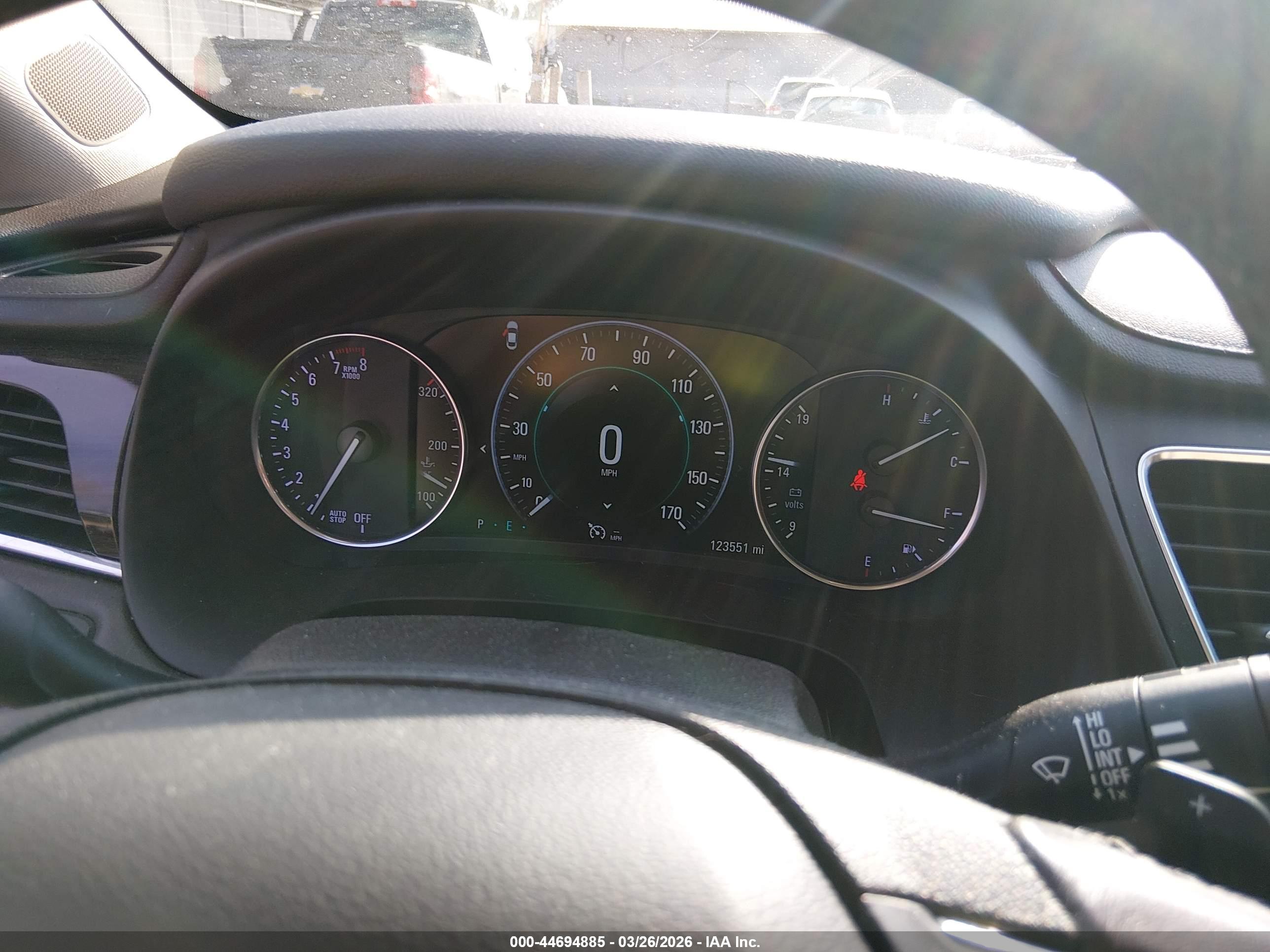 BUICK LACROSSE image 7