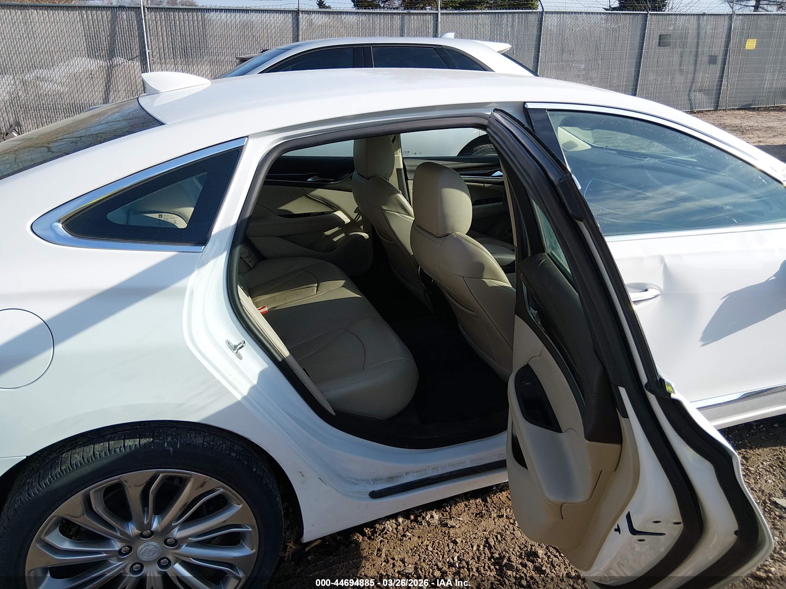 BUICK LACROSSE image 8