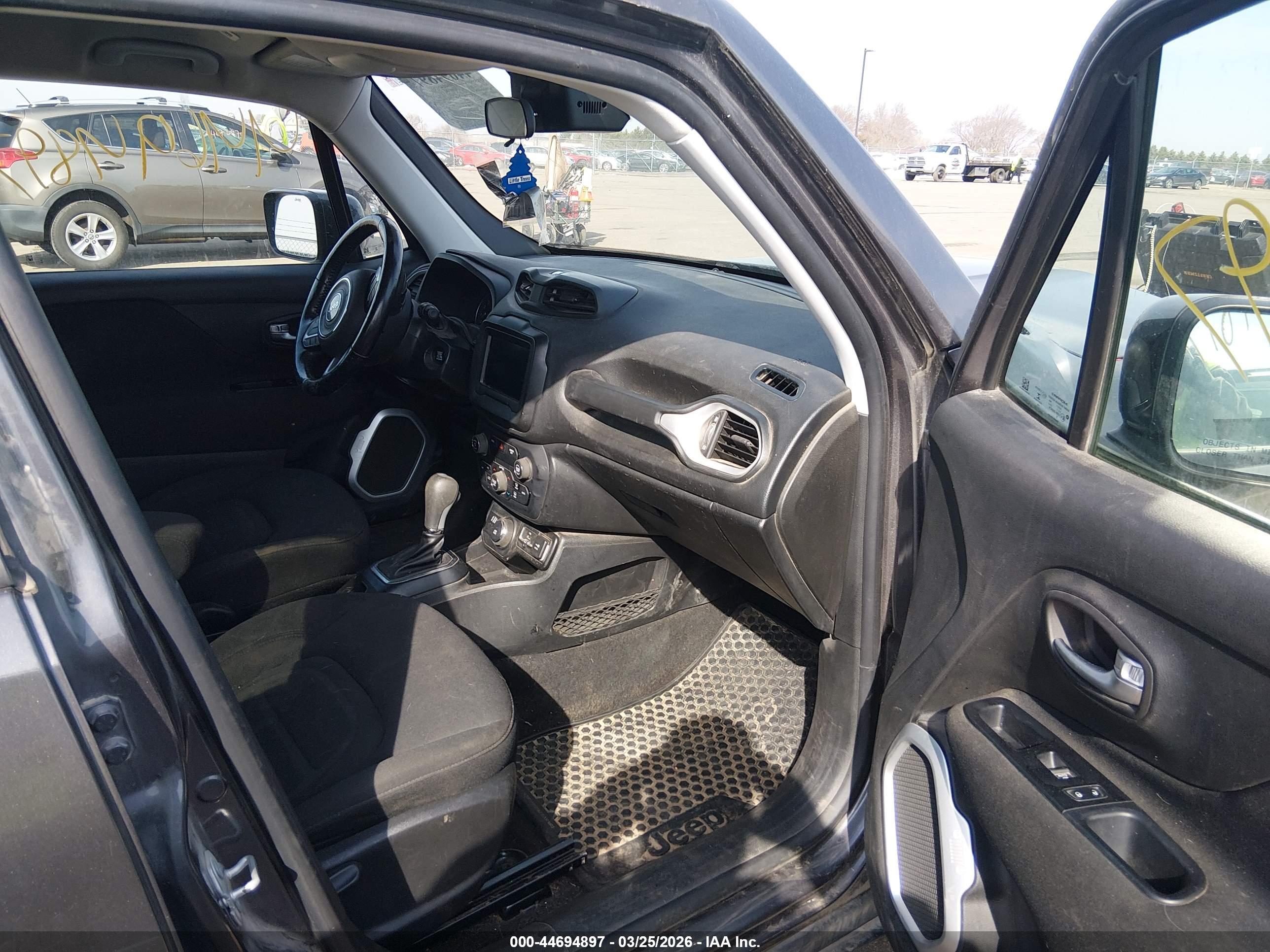 JEEP RENEGADE image 5