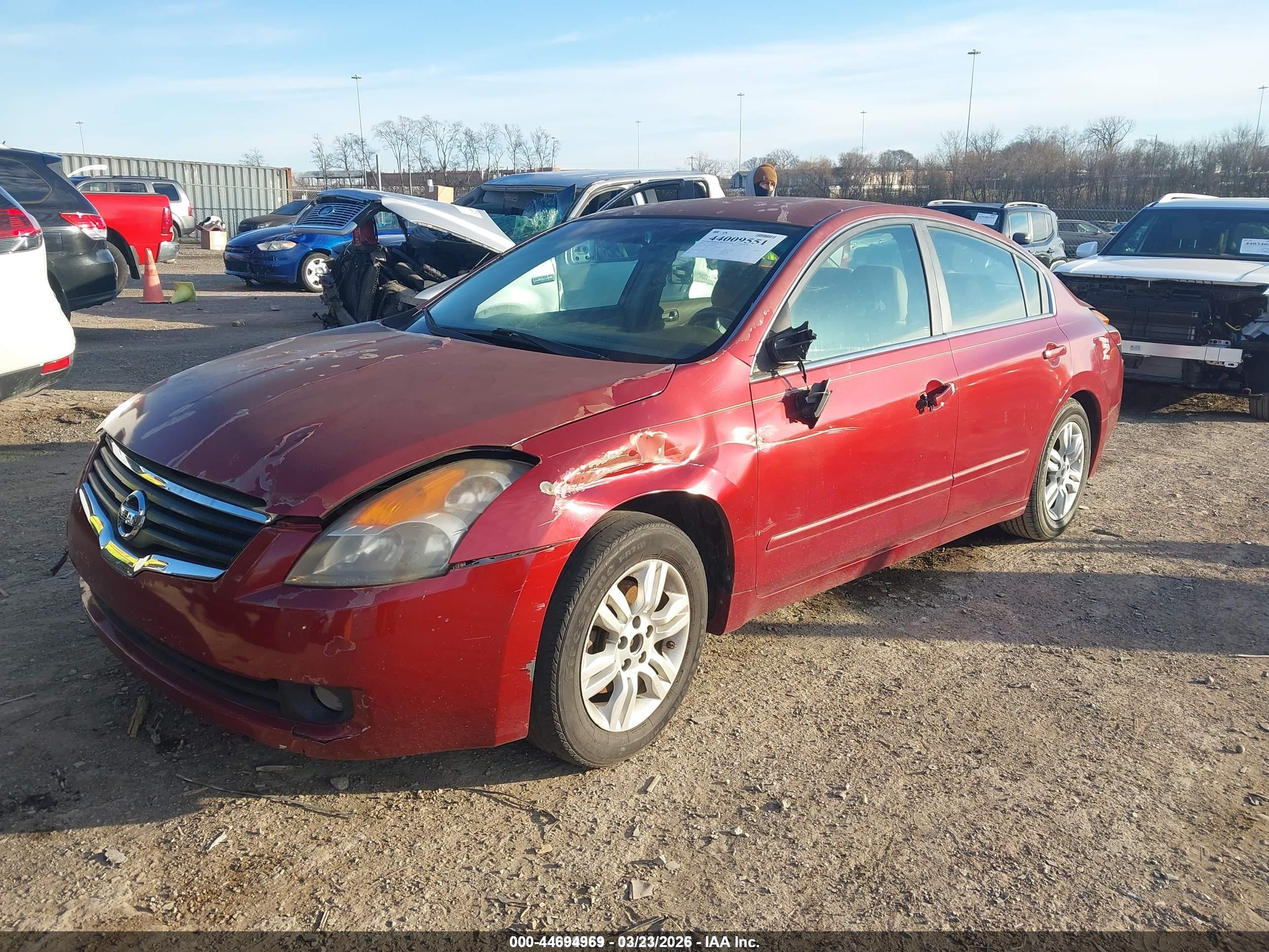 NISSAN ALTIMA image 2
