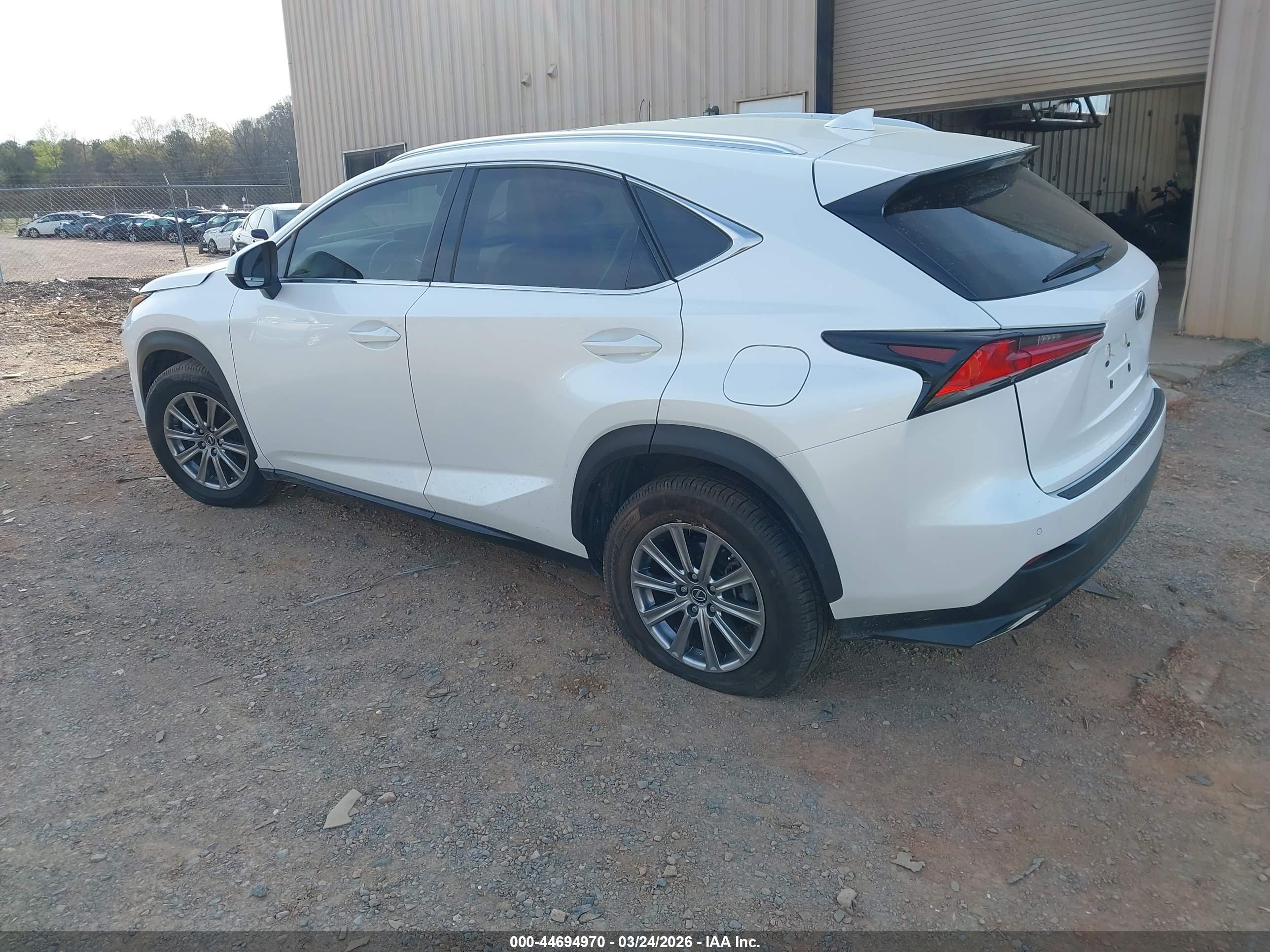 LEXUS NX image 3