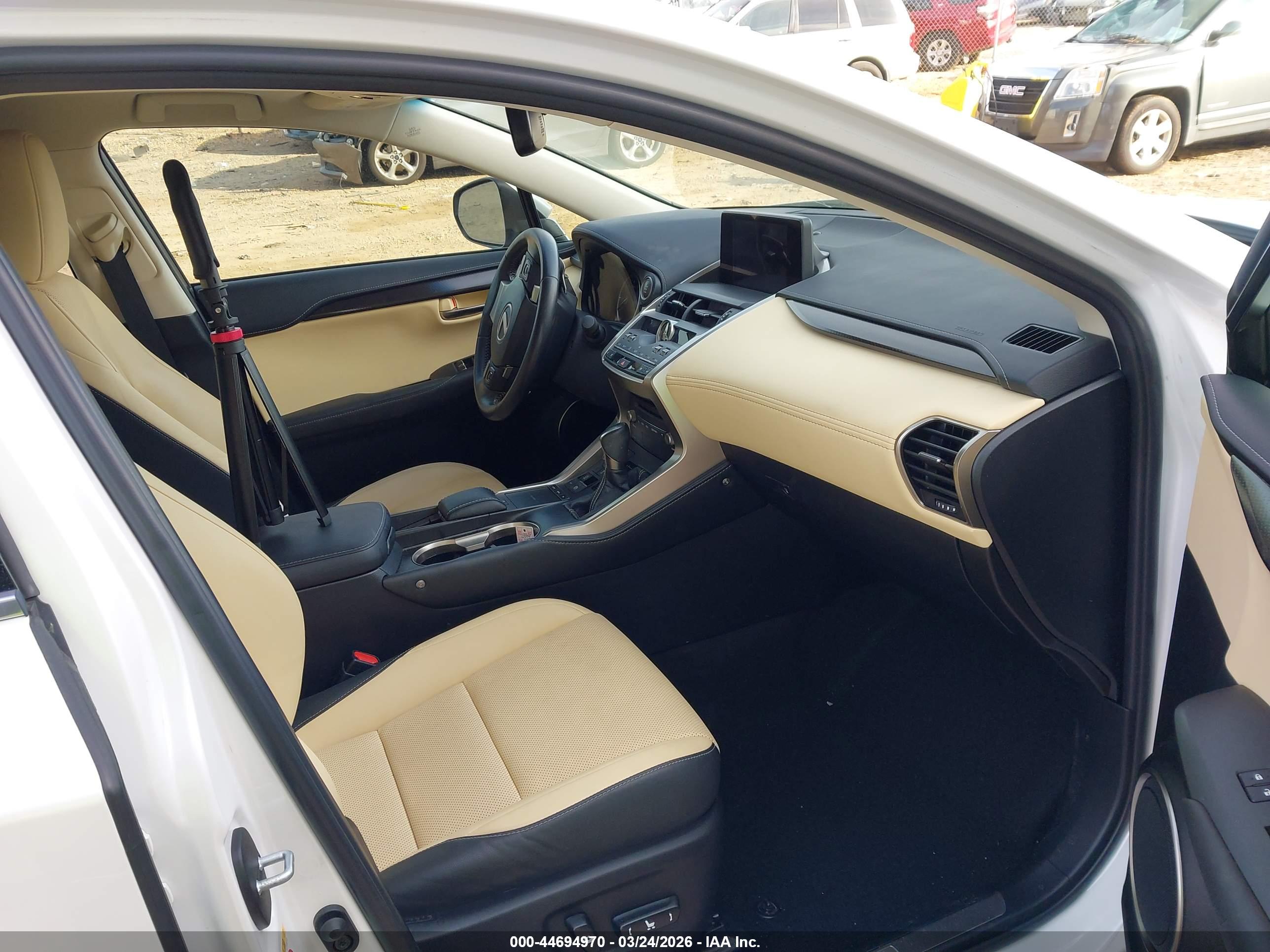 LEXUS NX image 5