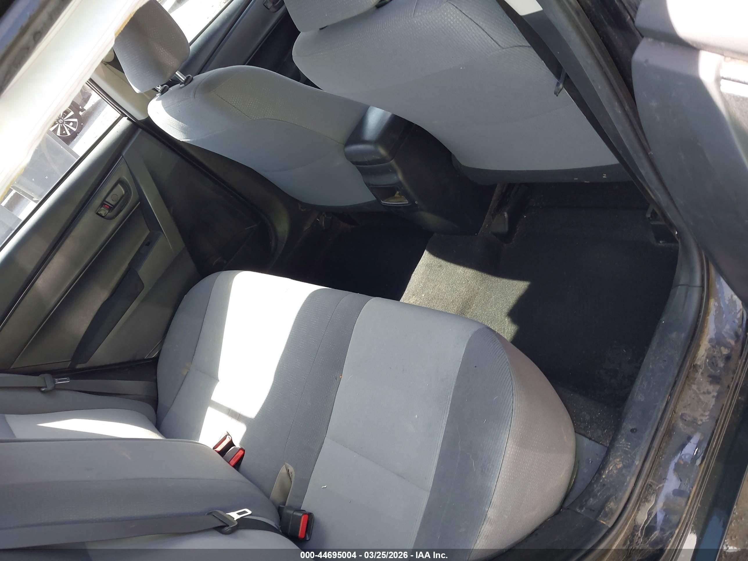 TOYOTA COROLLA image 8