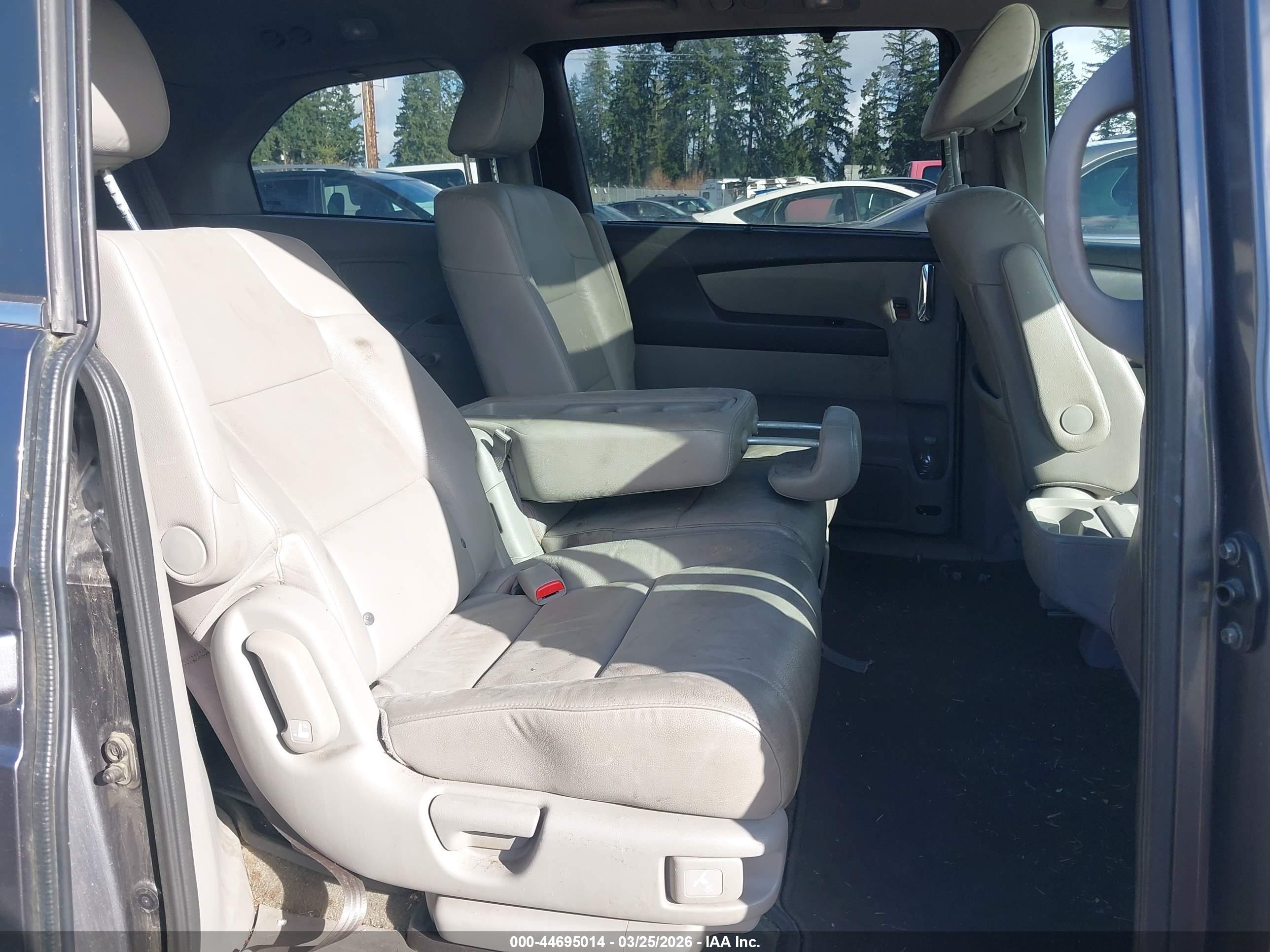 HONDA ODYSSEY image 8
