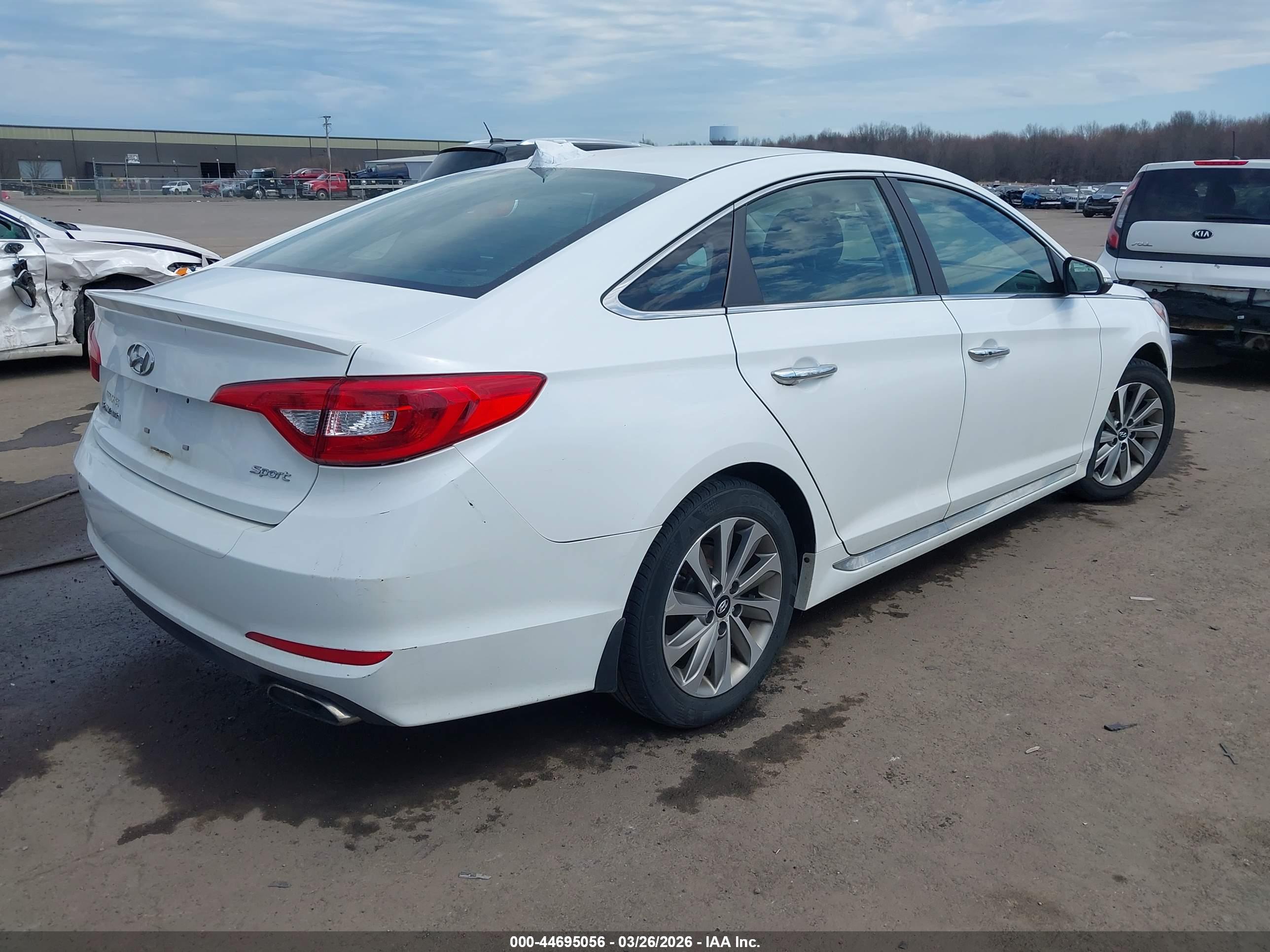 HYUNDAI SONATA image 4