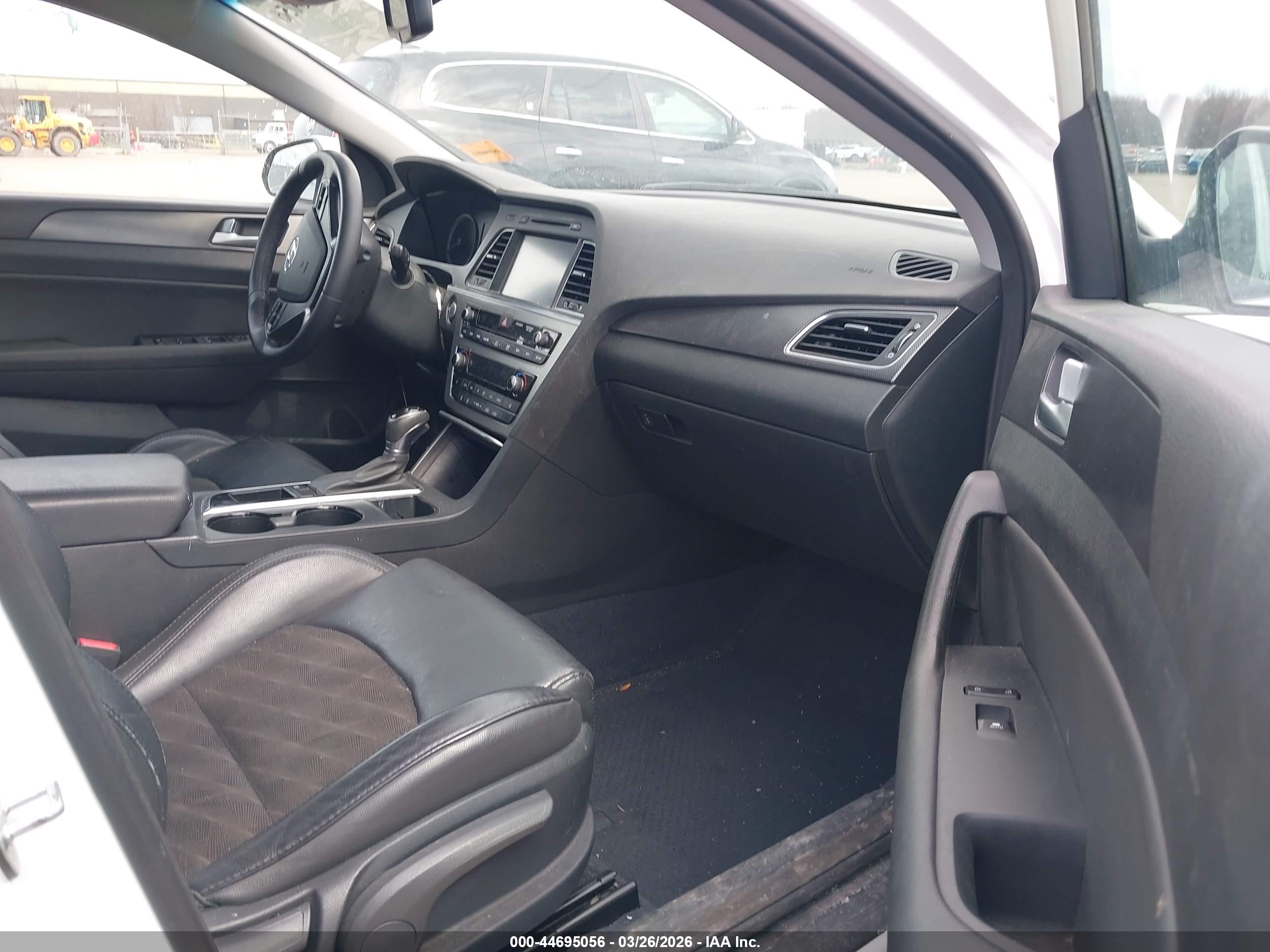HYUNDAI SONATA image 5