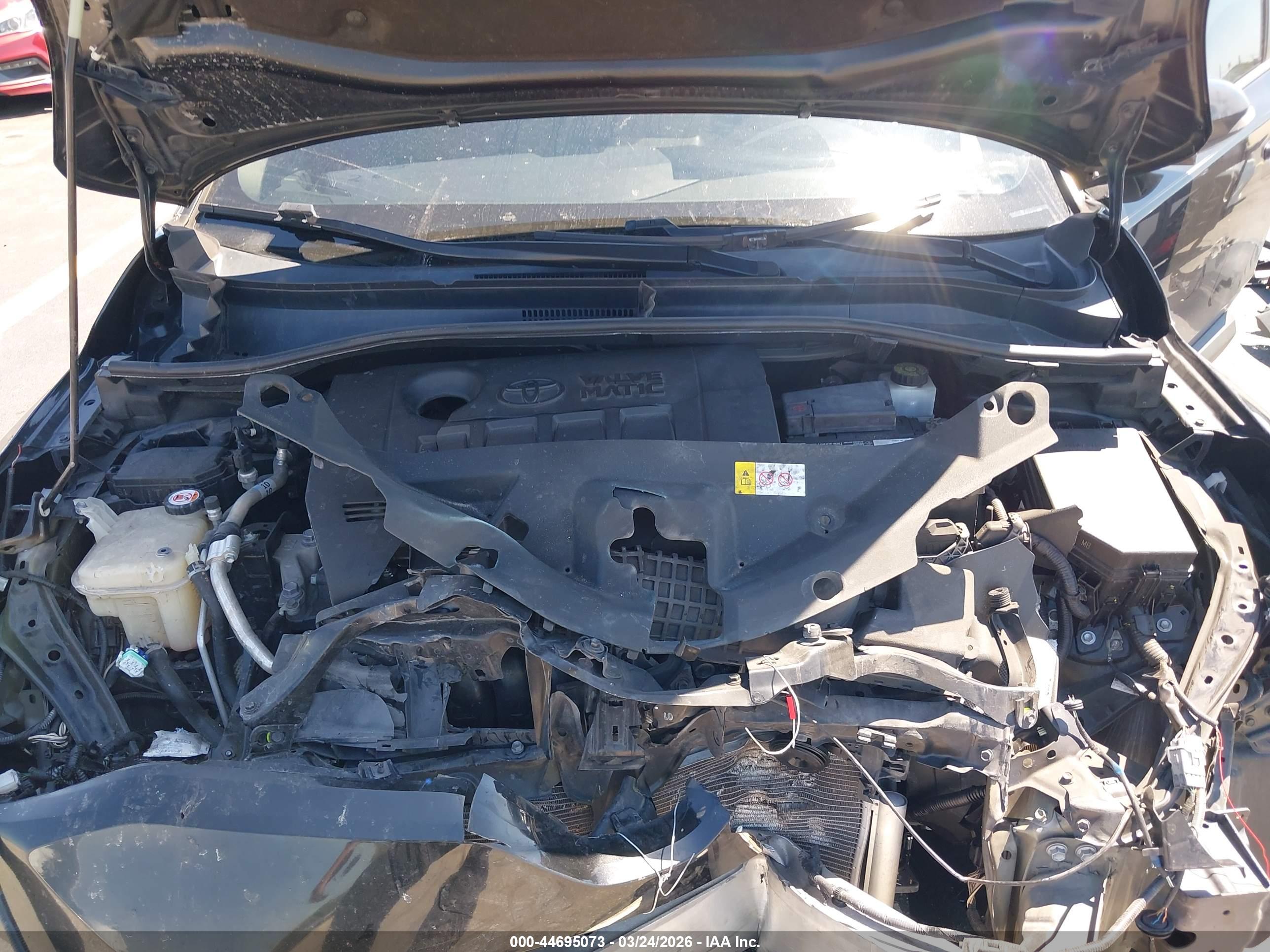 TOYOTA C-HR image 10