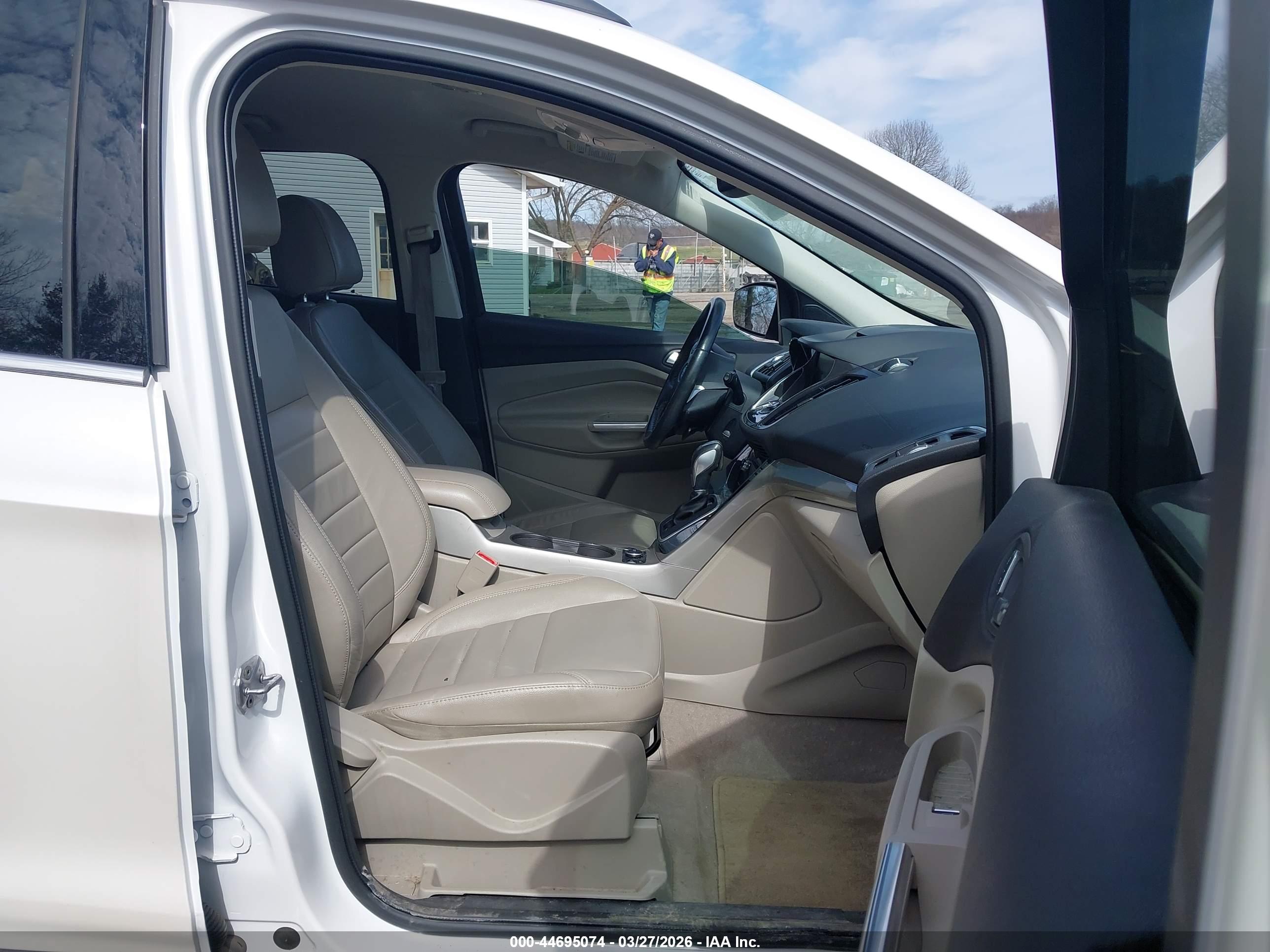 FORD ESCAPE image 5