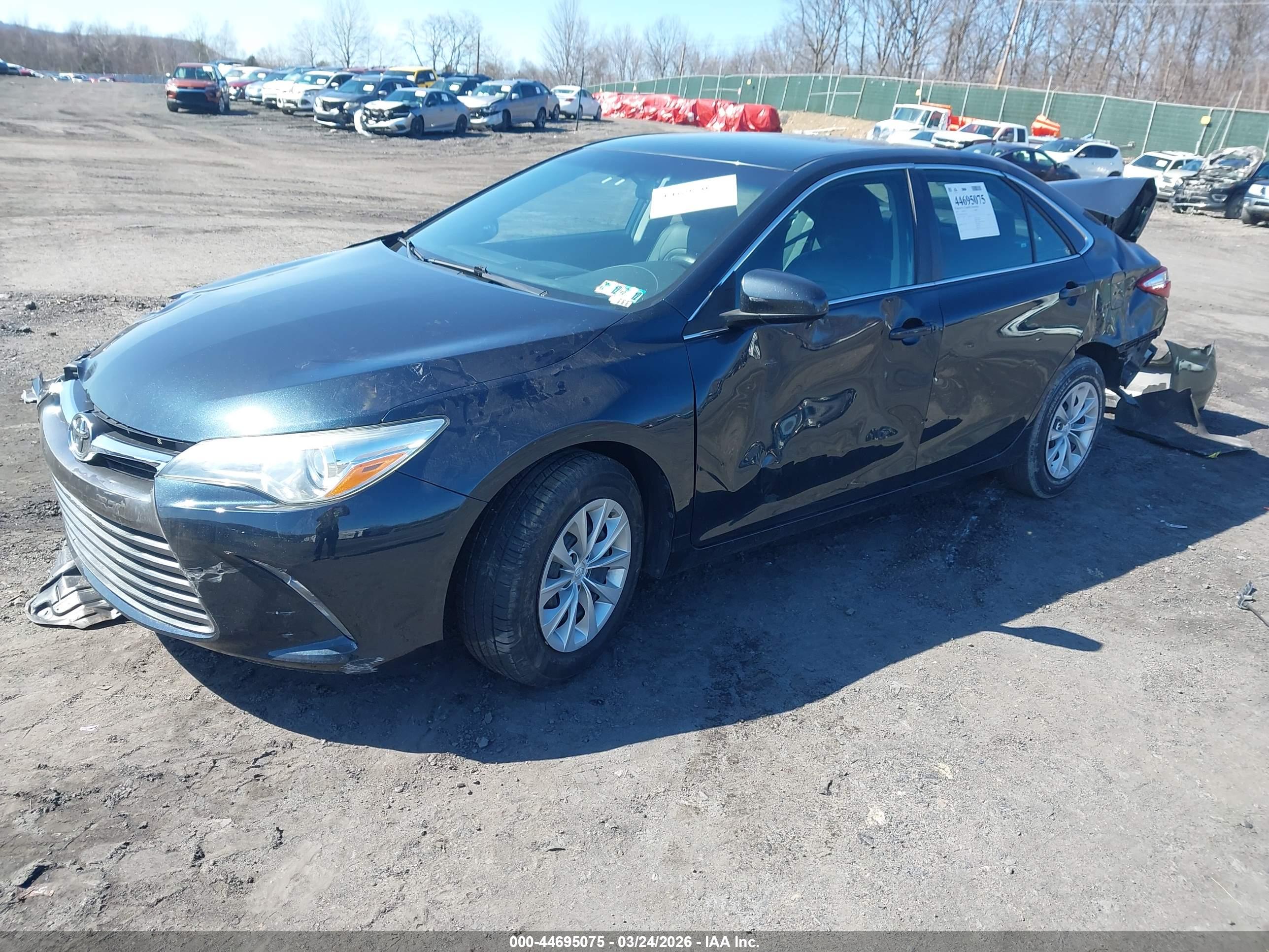 TOYOTA CAMRY image 2