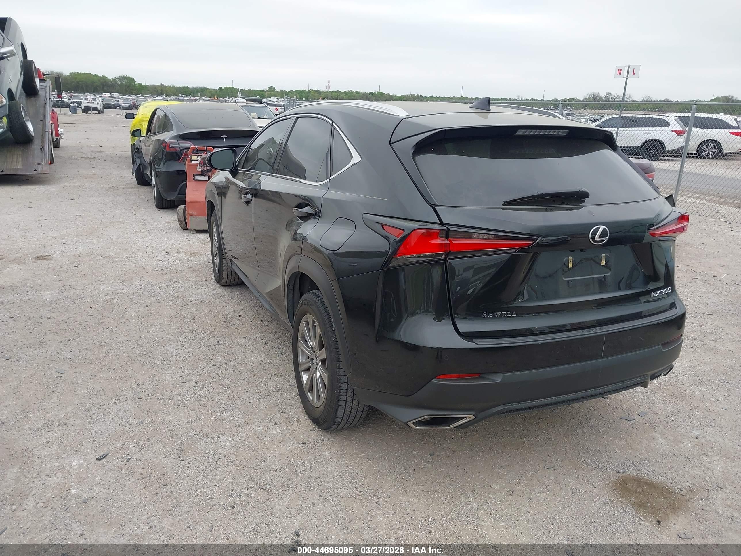 LEXUS NX image 3