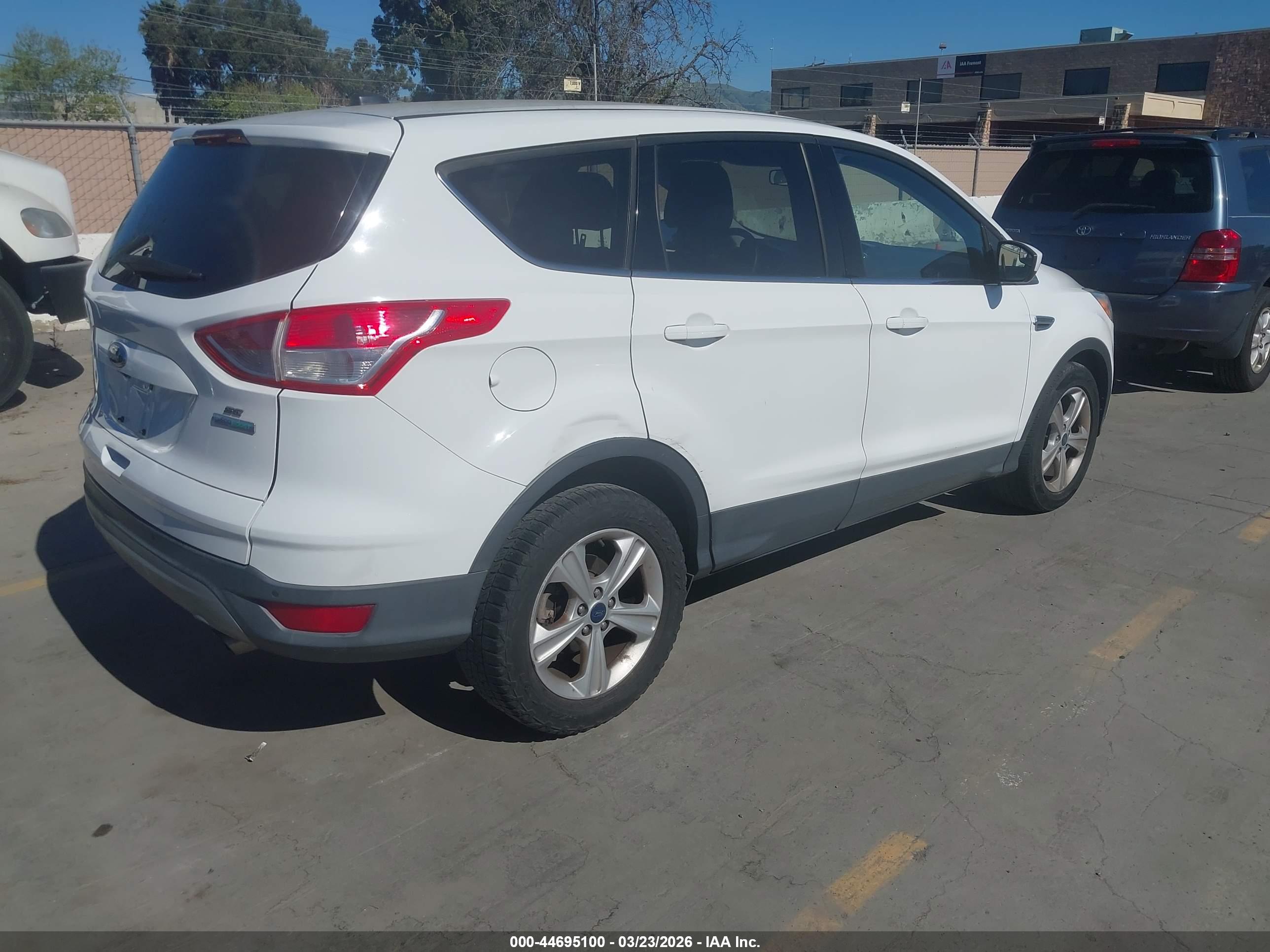 FORD ESCAPE image 4