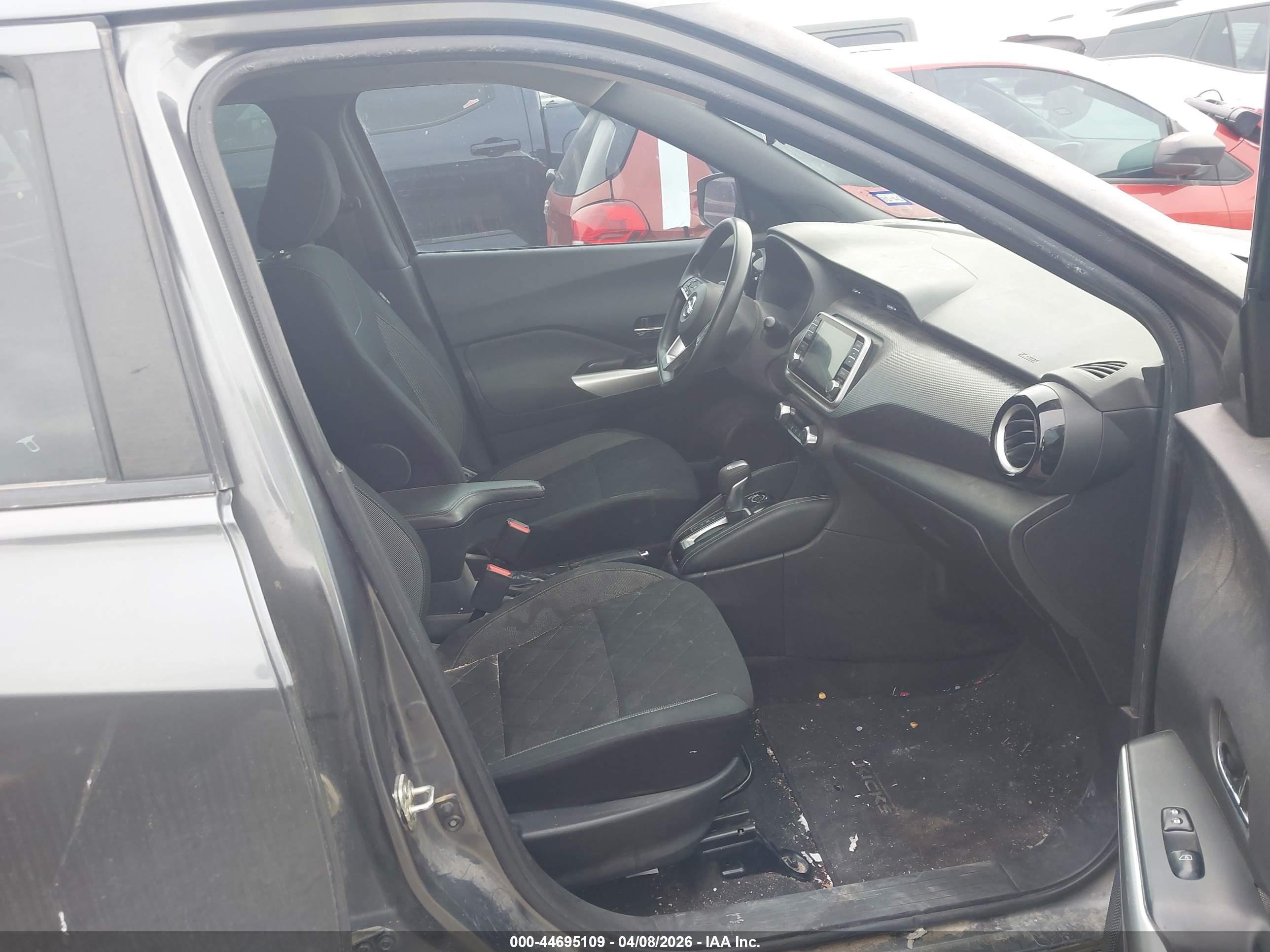 NISSAN KICKS image 5