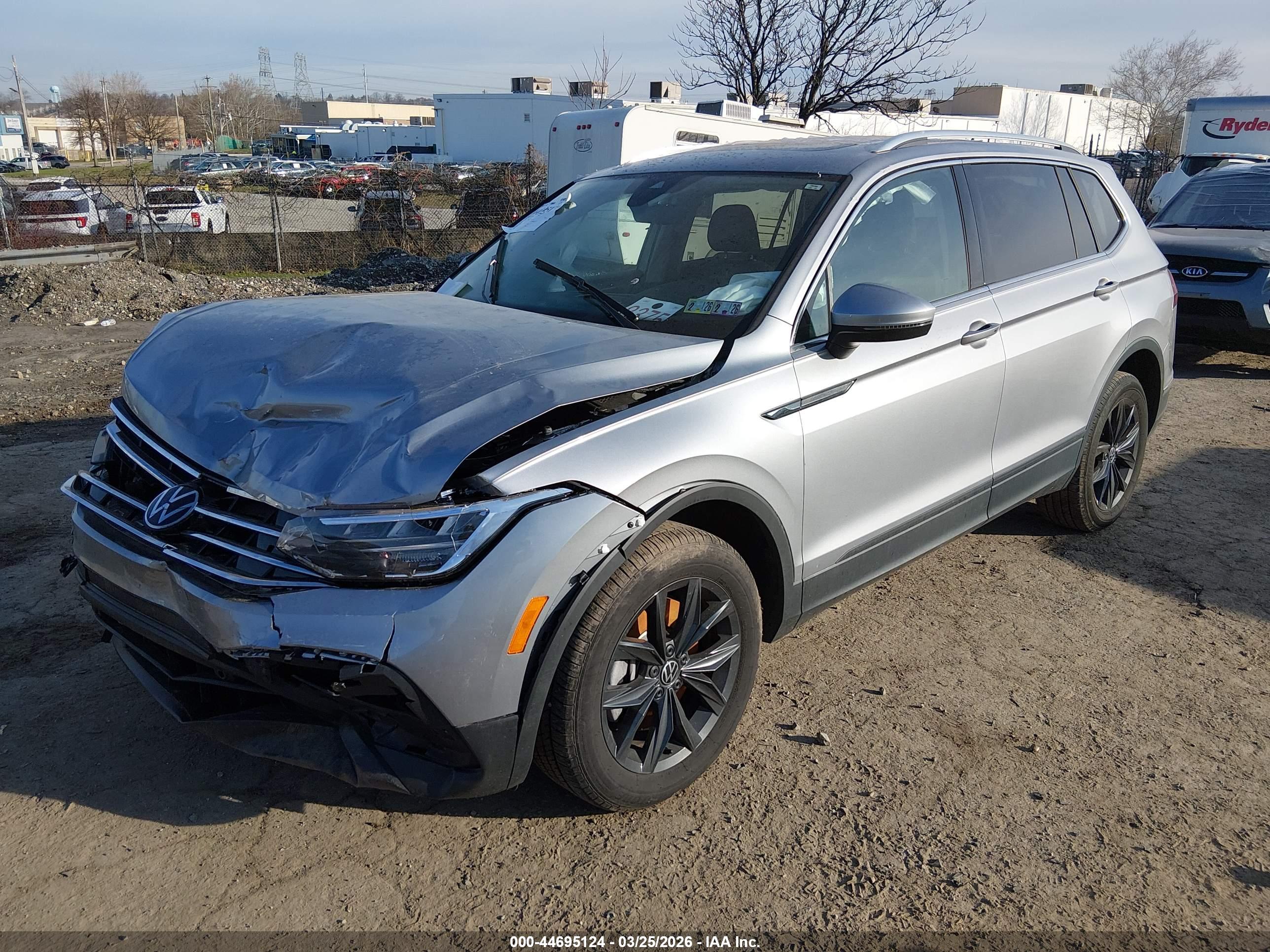 VOLKSWAGEN TIGUAN image 2