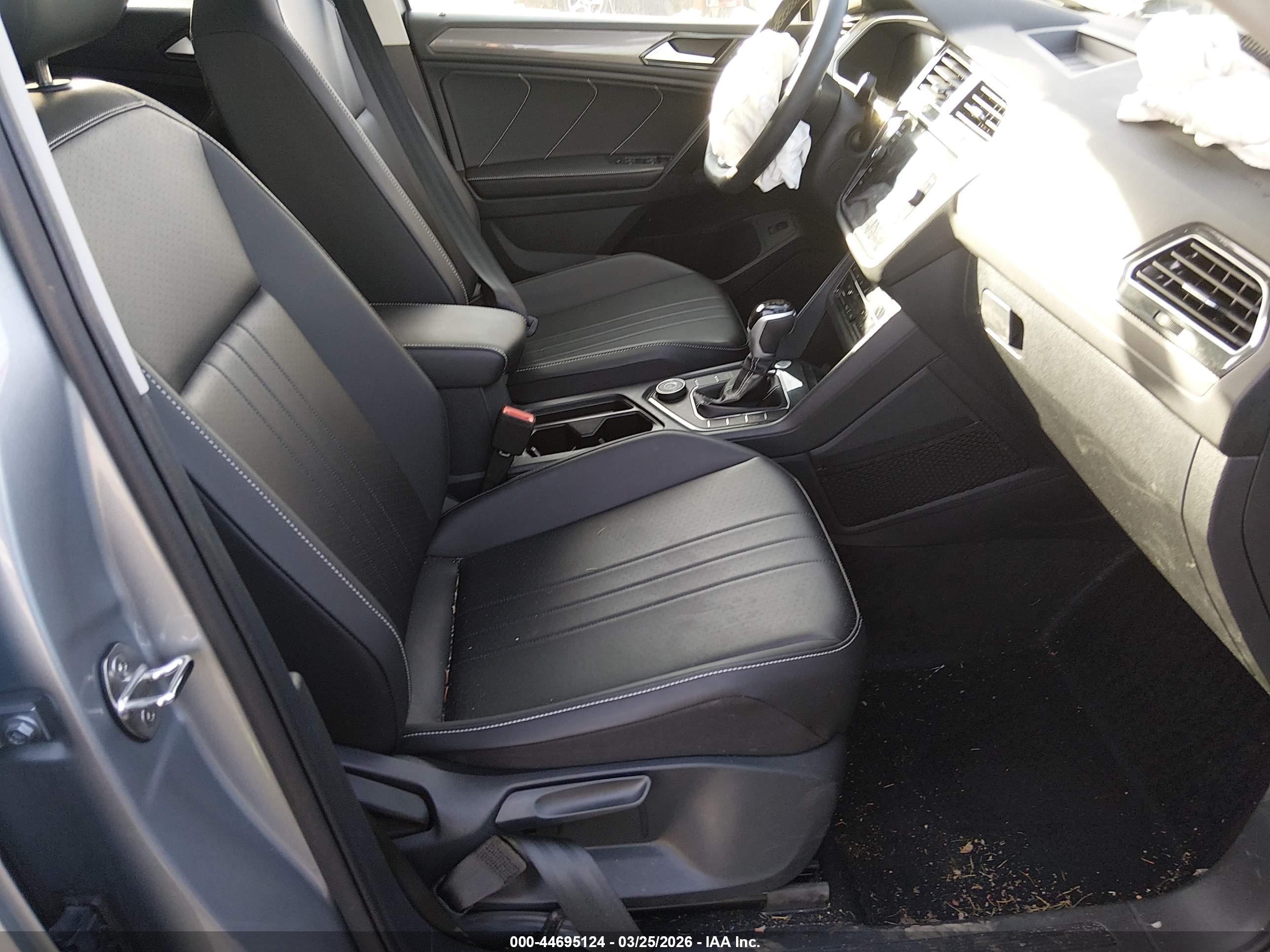 VOLKSWAGEN TIGUAN image 5