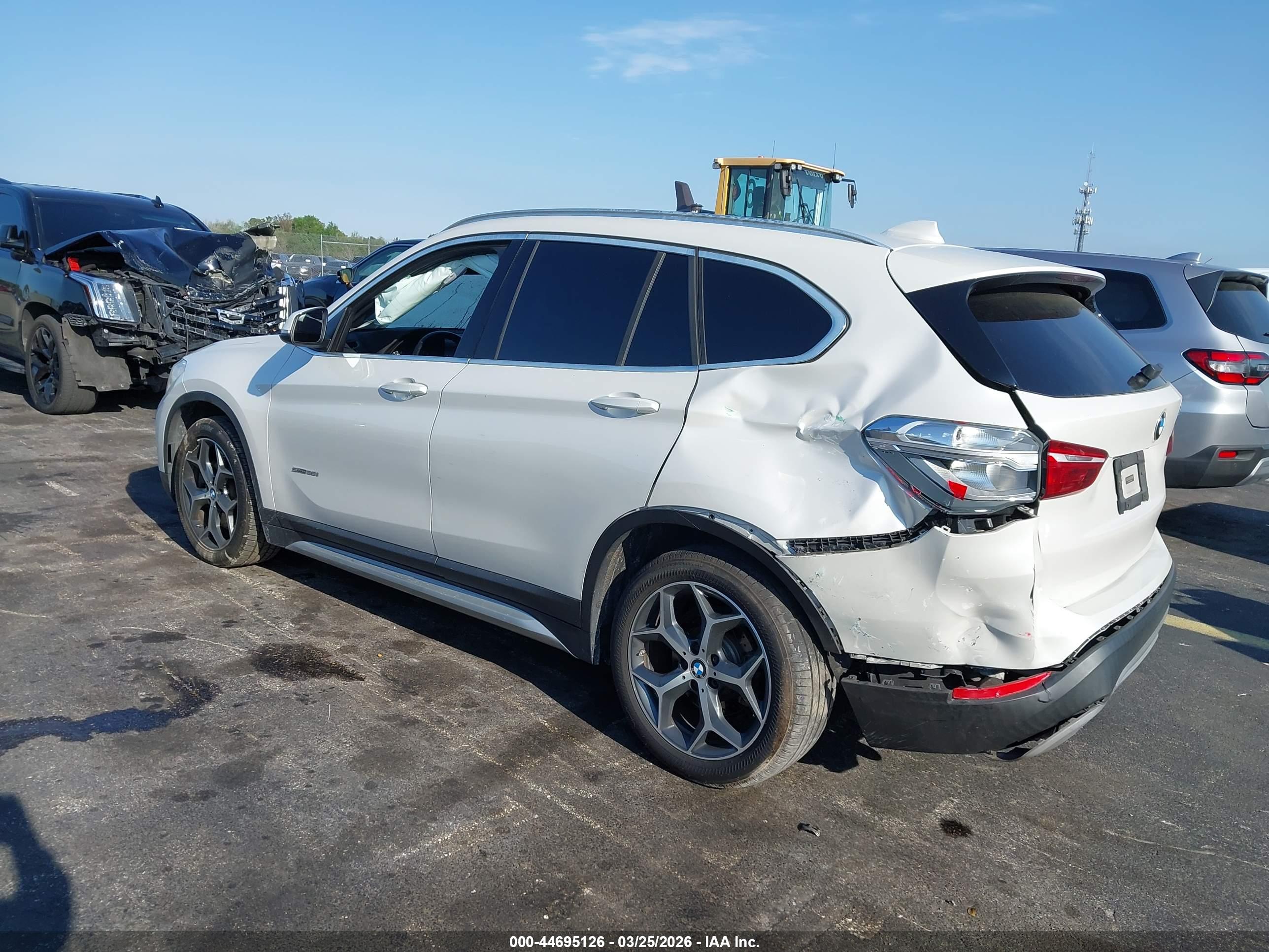BMW X1 image 3