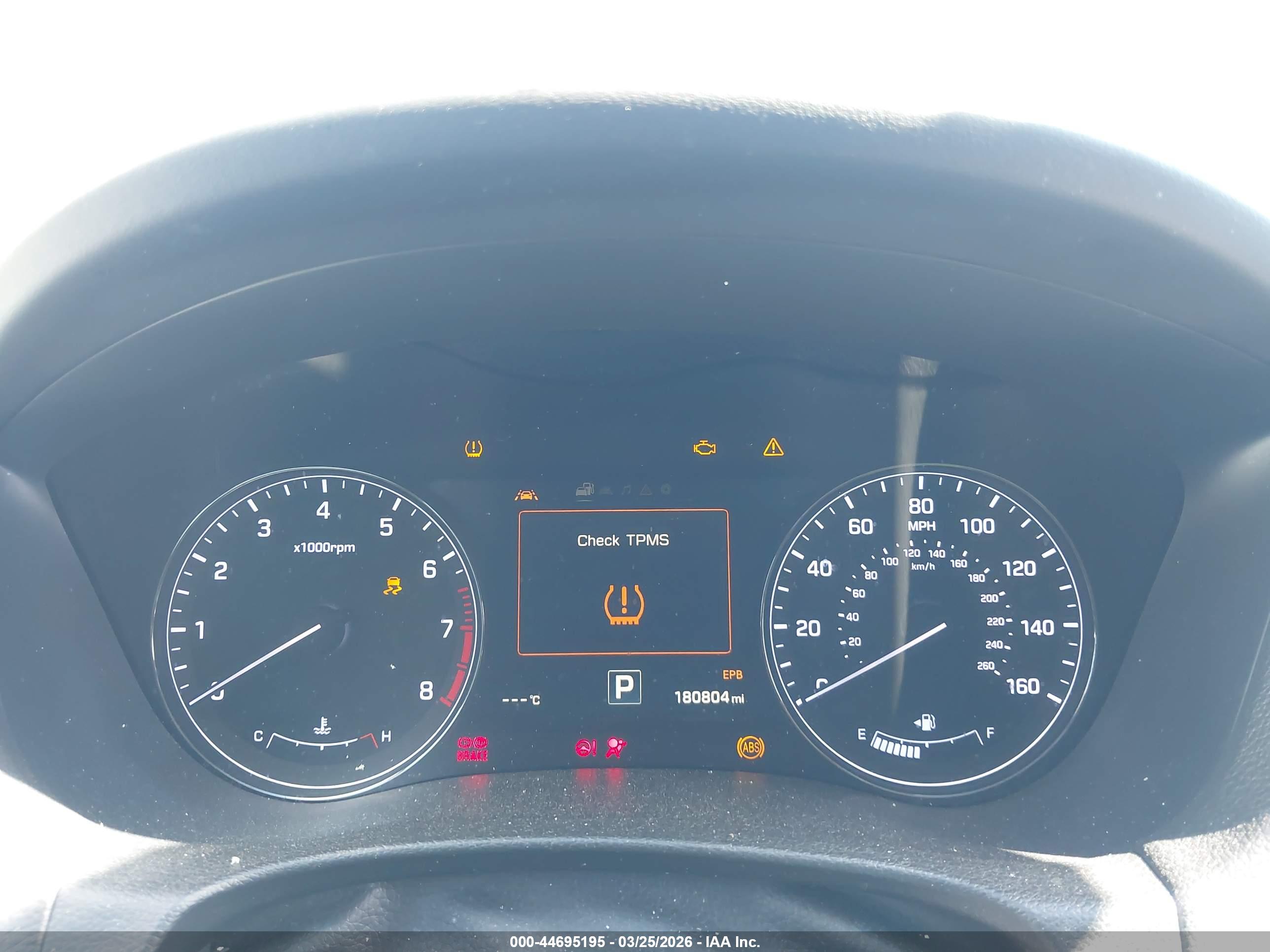HYUNDAI GENESIS image 7