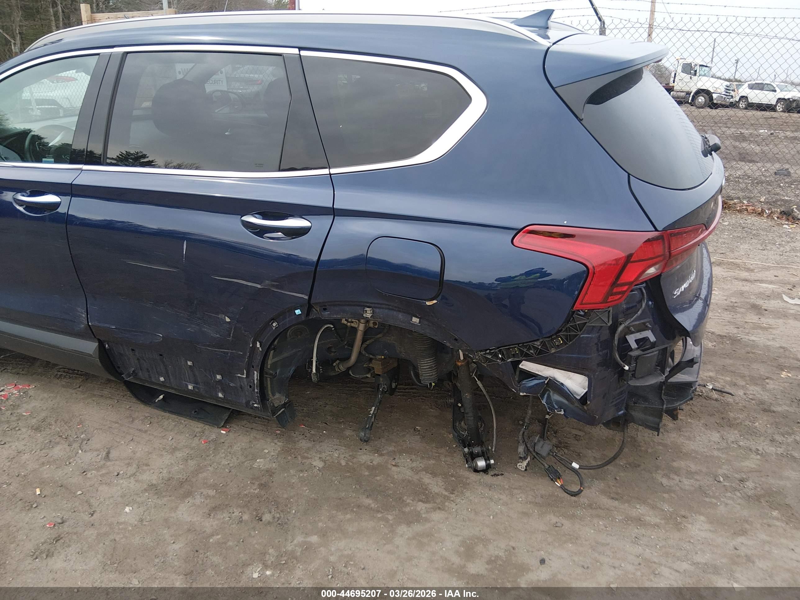 HYUNDAI SANTA image 6