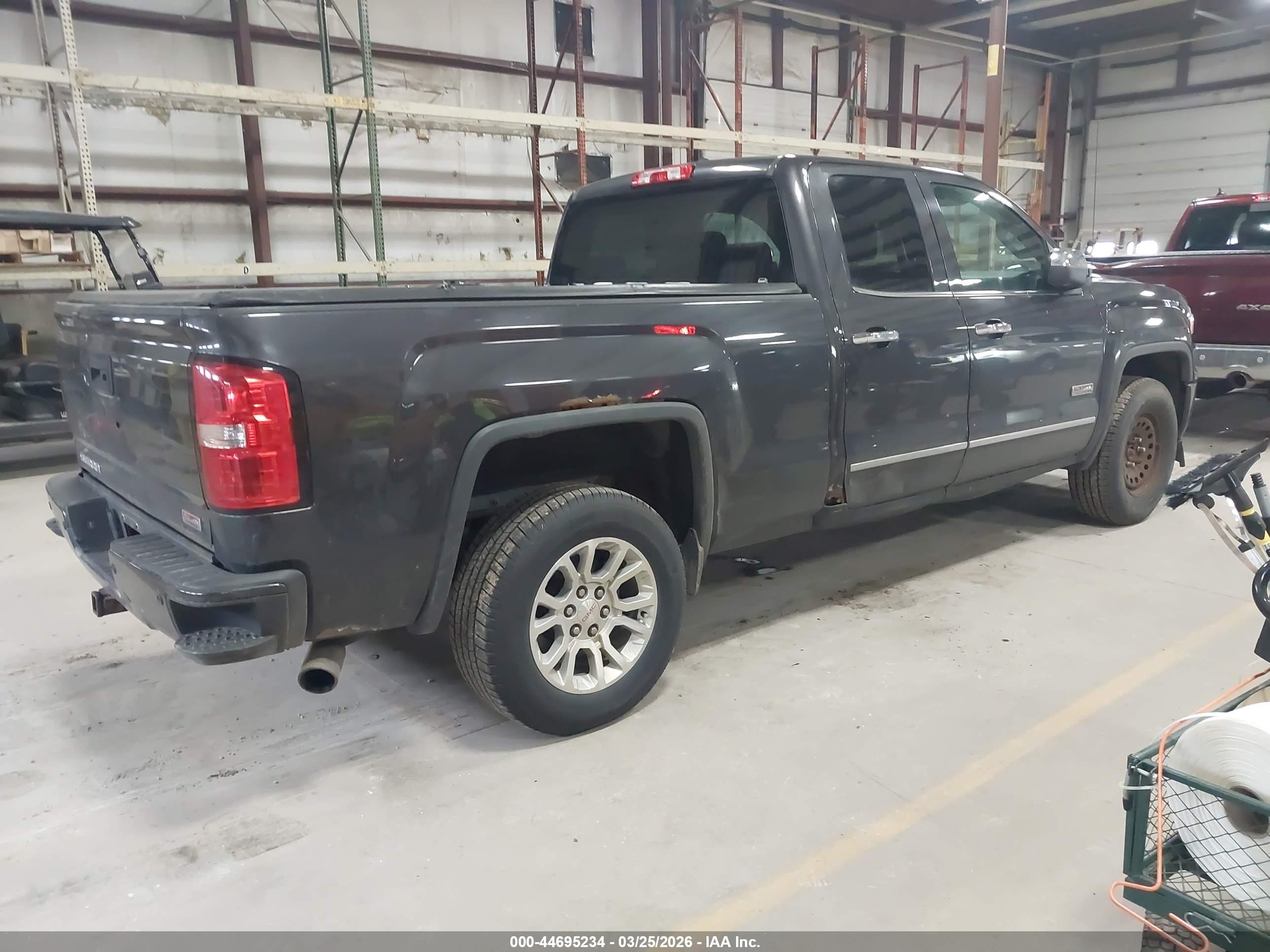 GMC SIERRA image 4