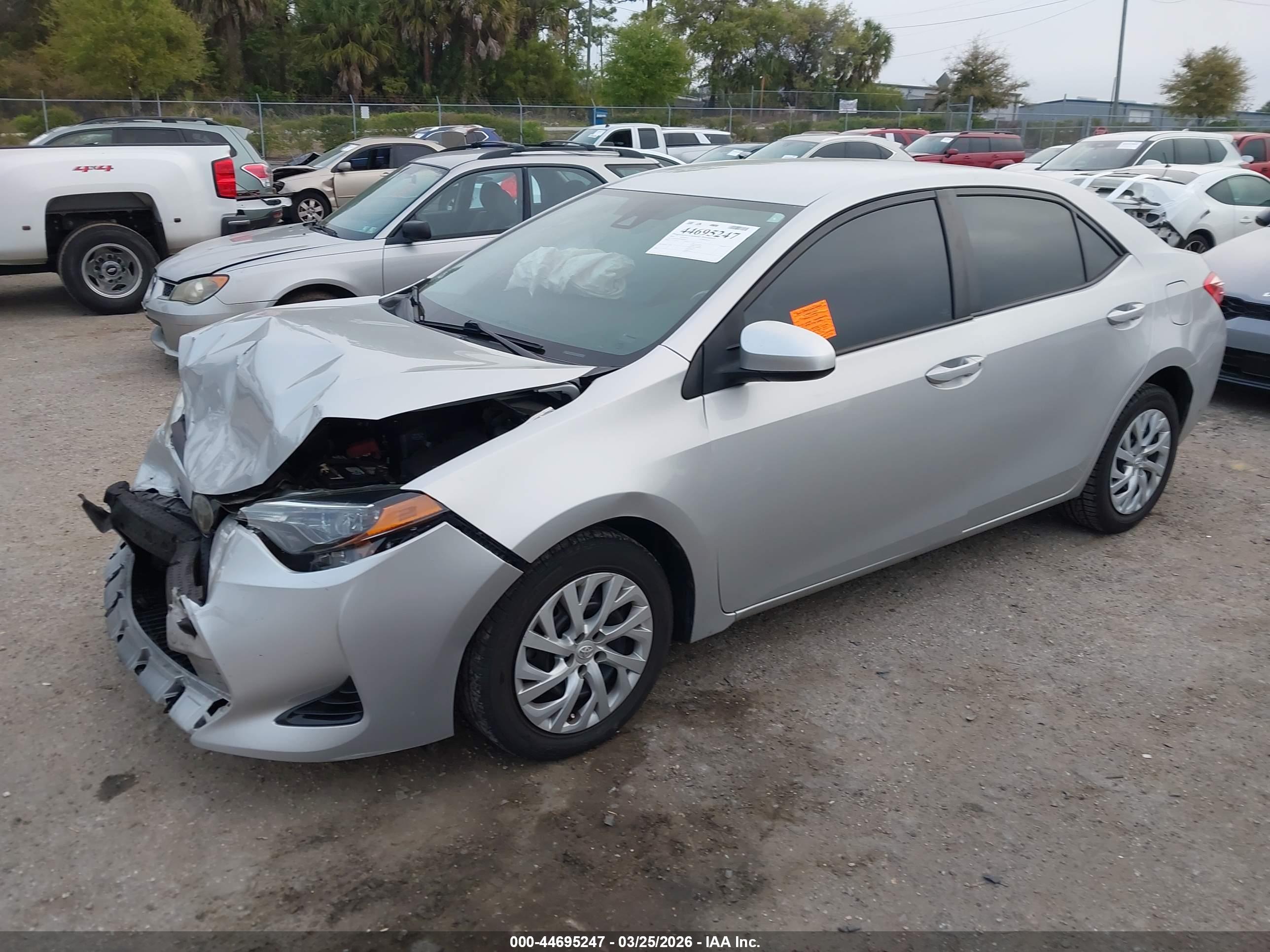 TOYOTA COROLLA image 2