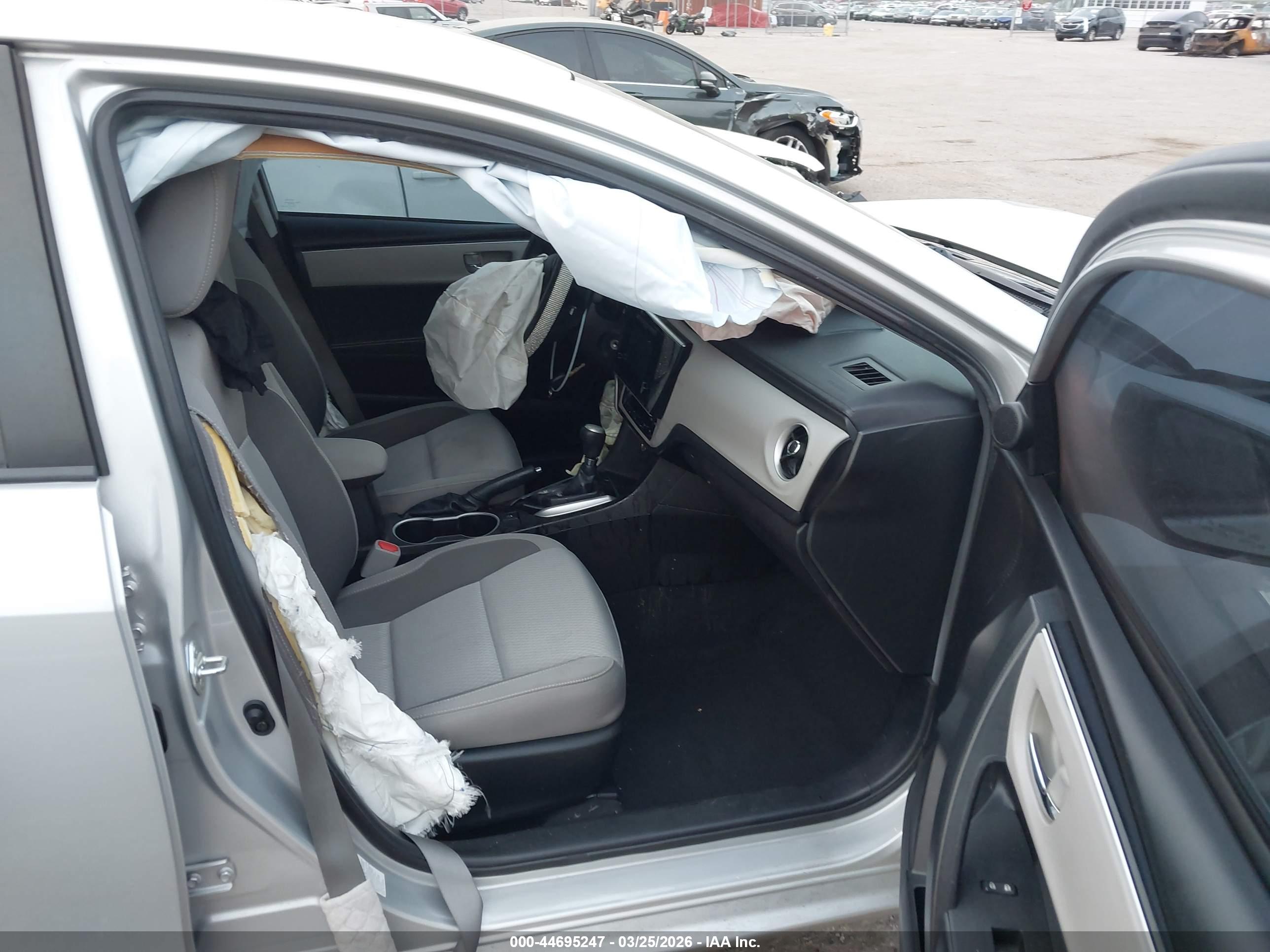 TOYOTA COROLLA image 5