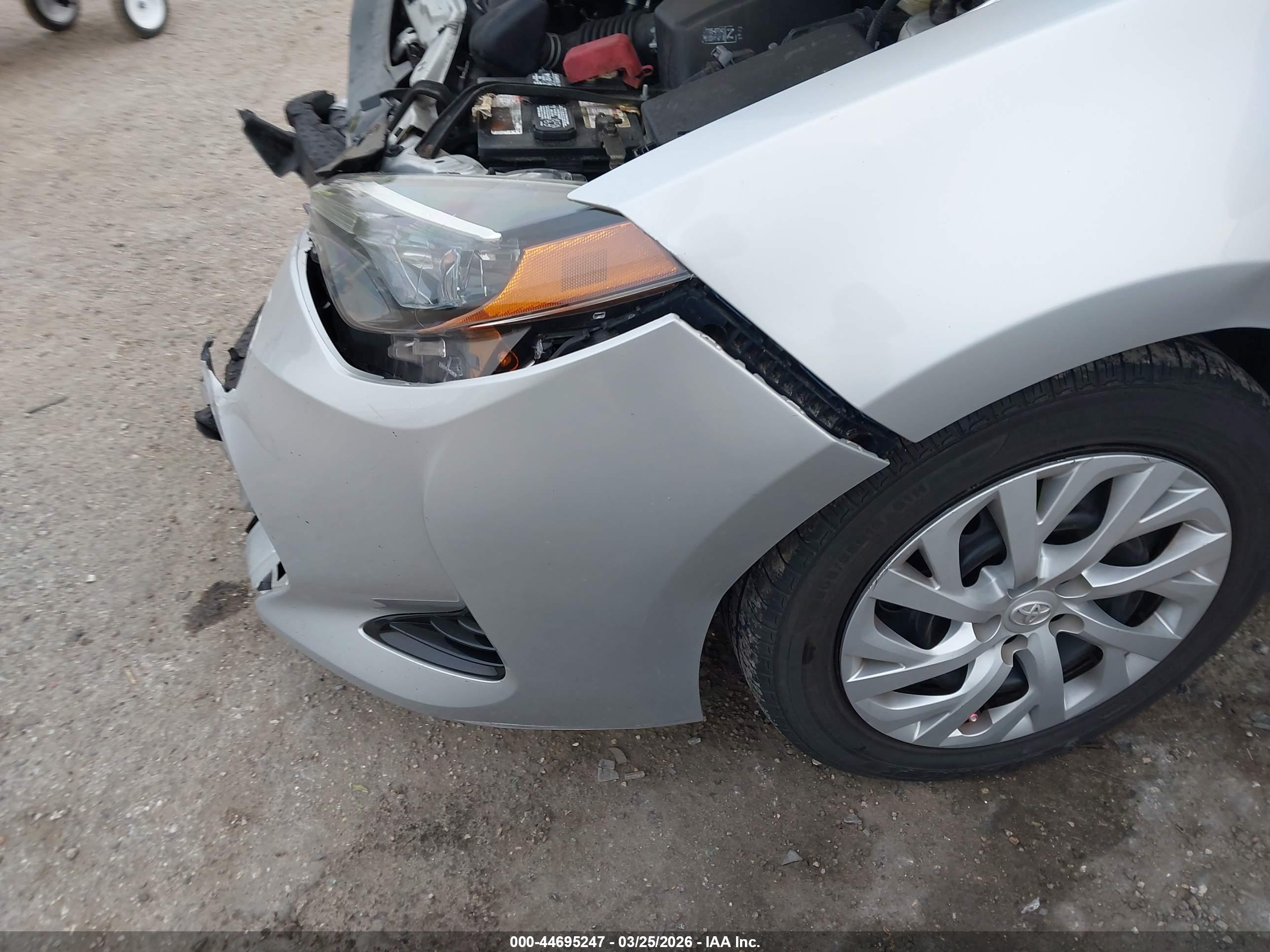 TOYOTA COROLLA image 6