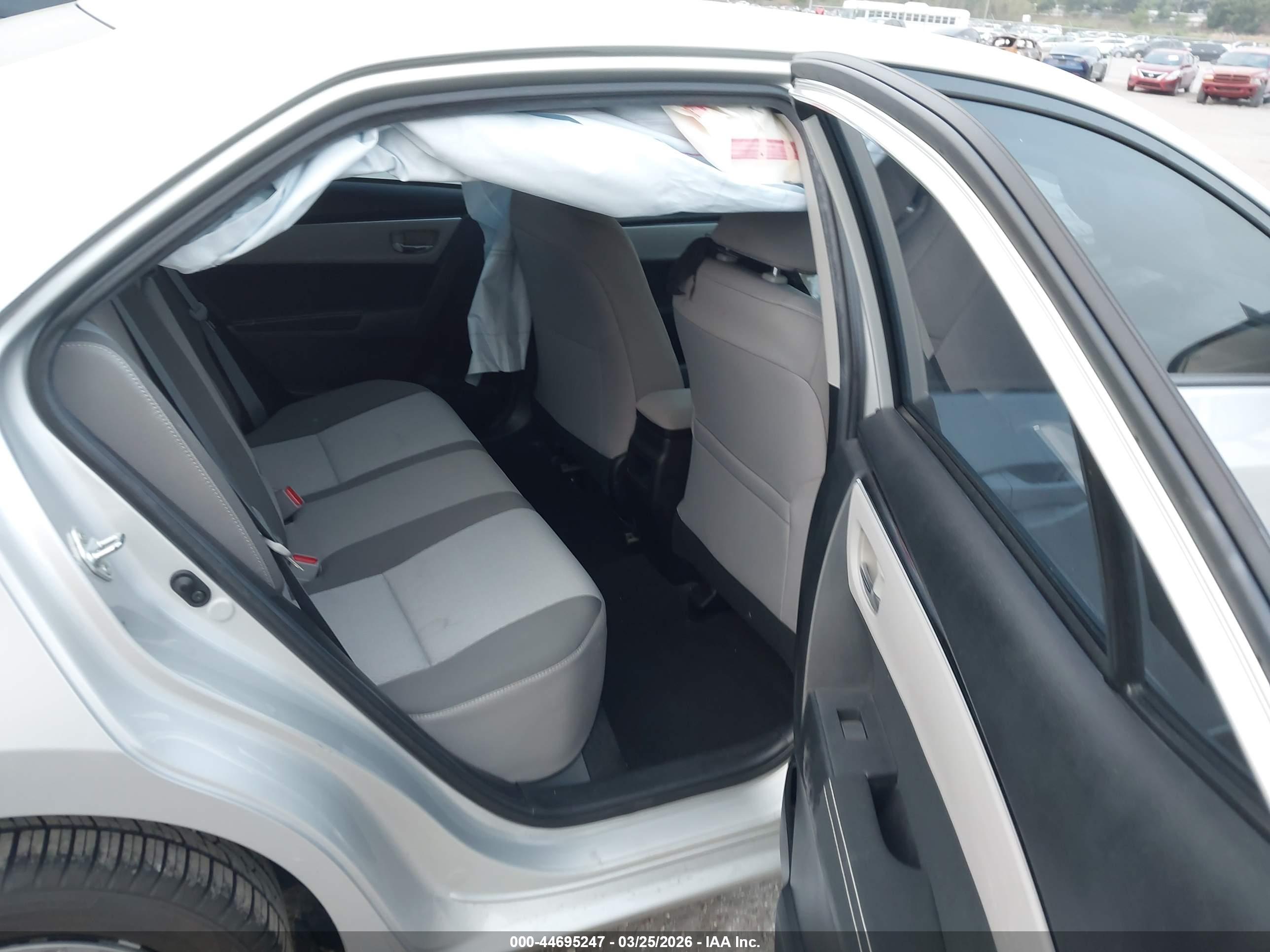 TOYOTA COROLLA image 8