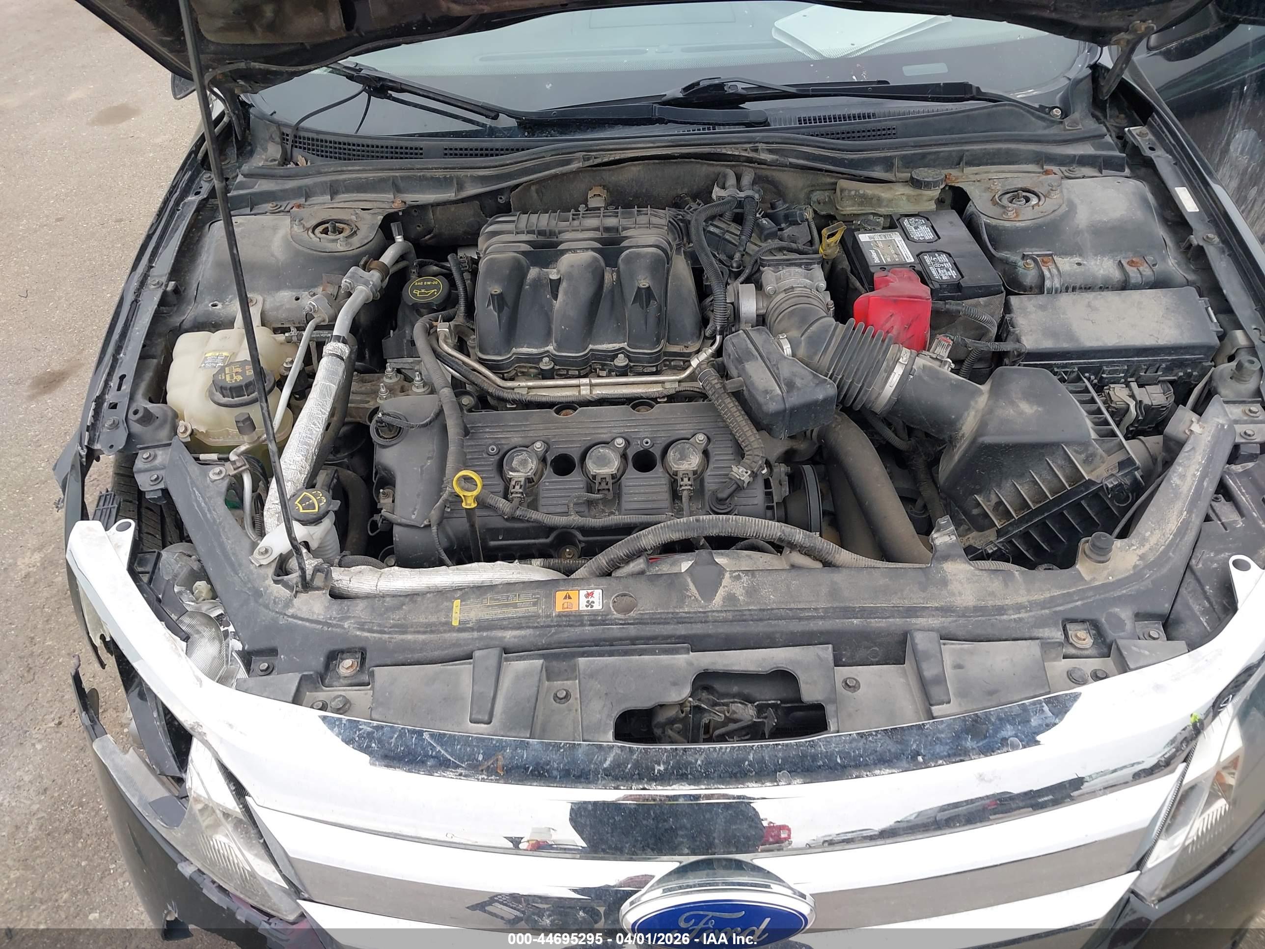 FORD FUSION image 10