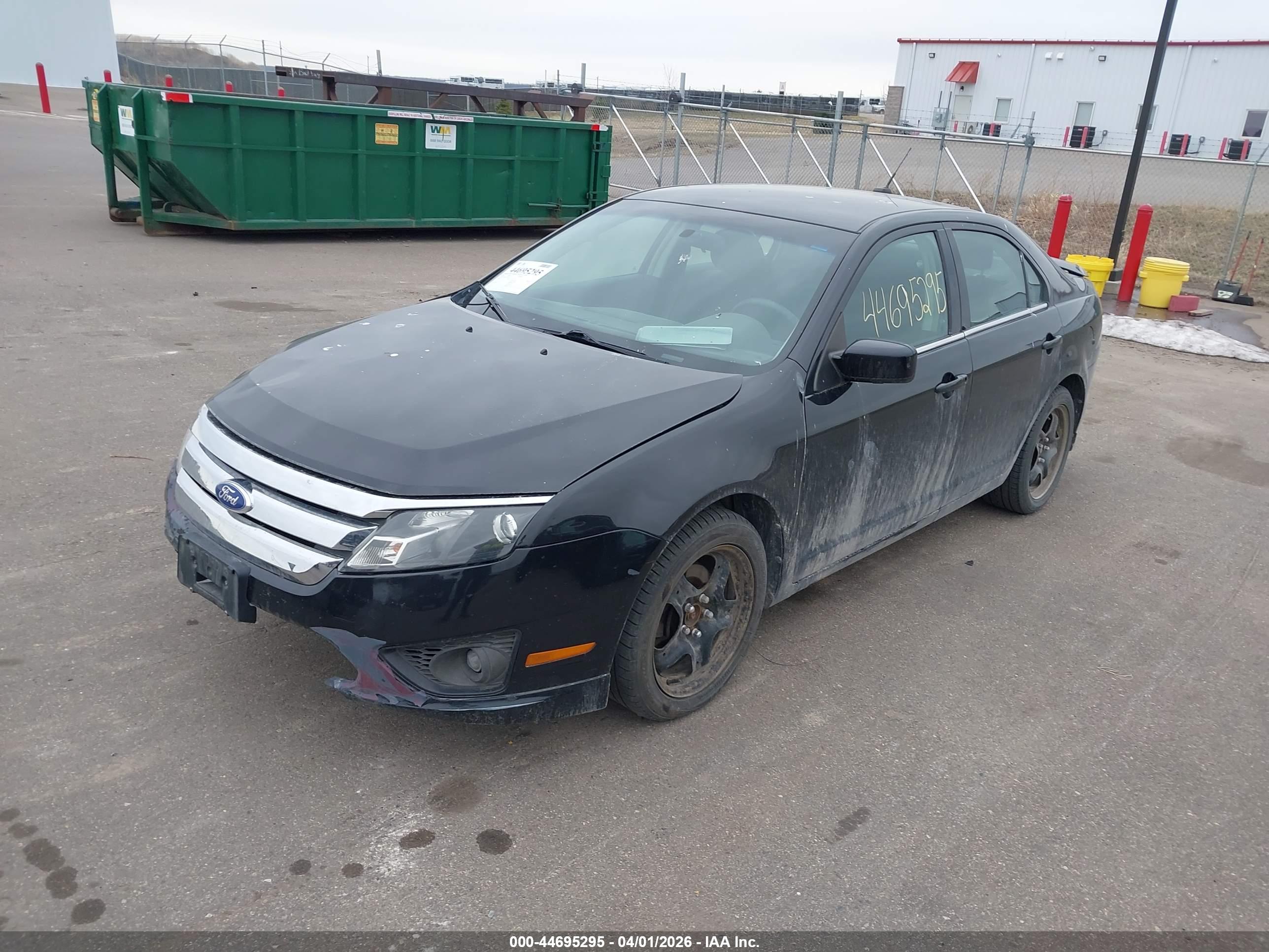 FORD FUSION image 2