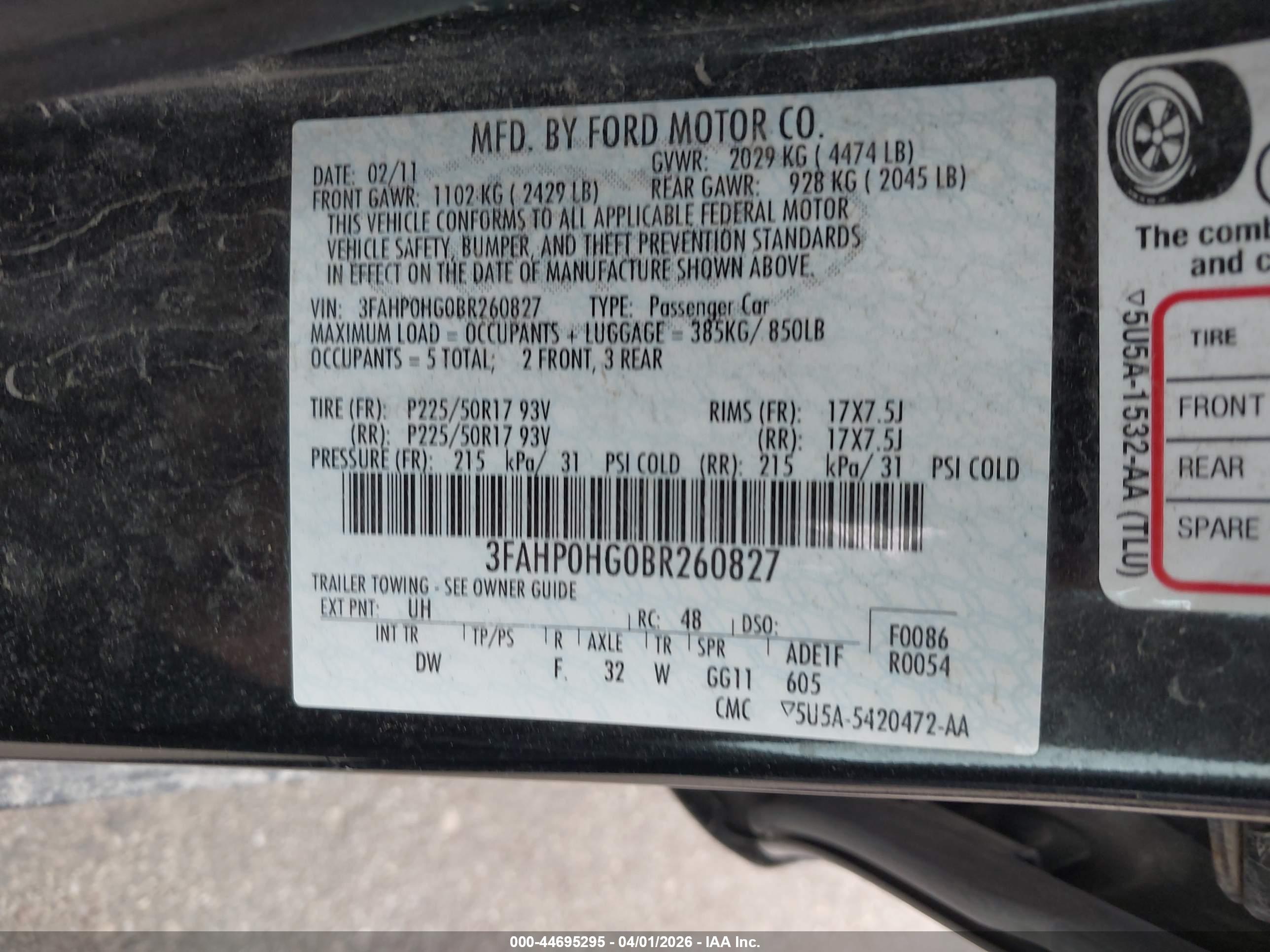 FORD FUSION image 9