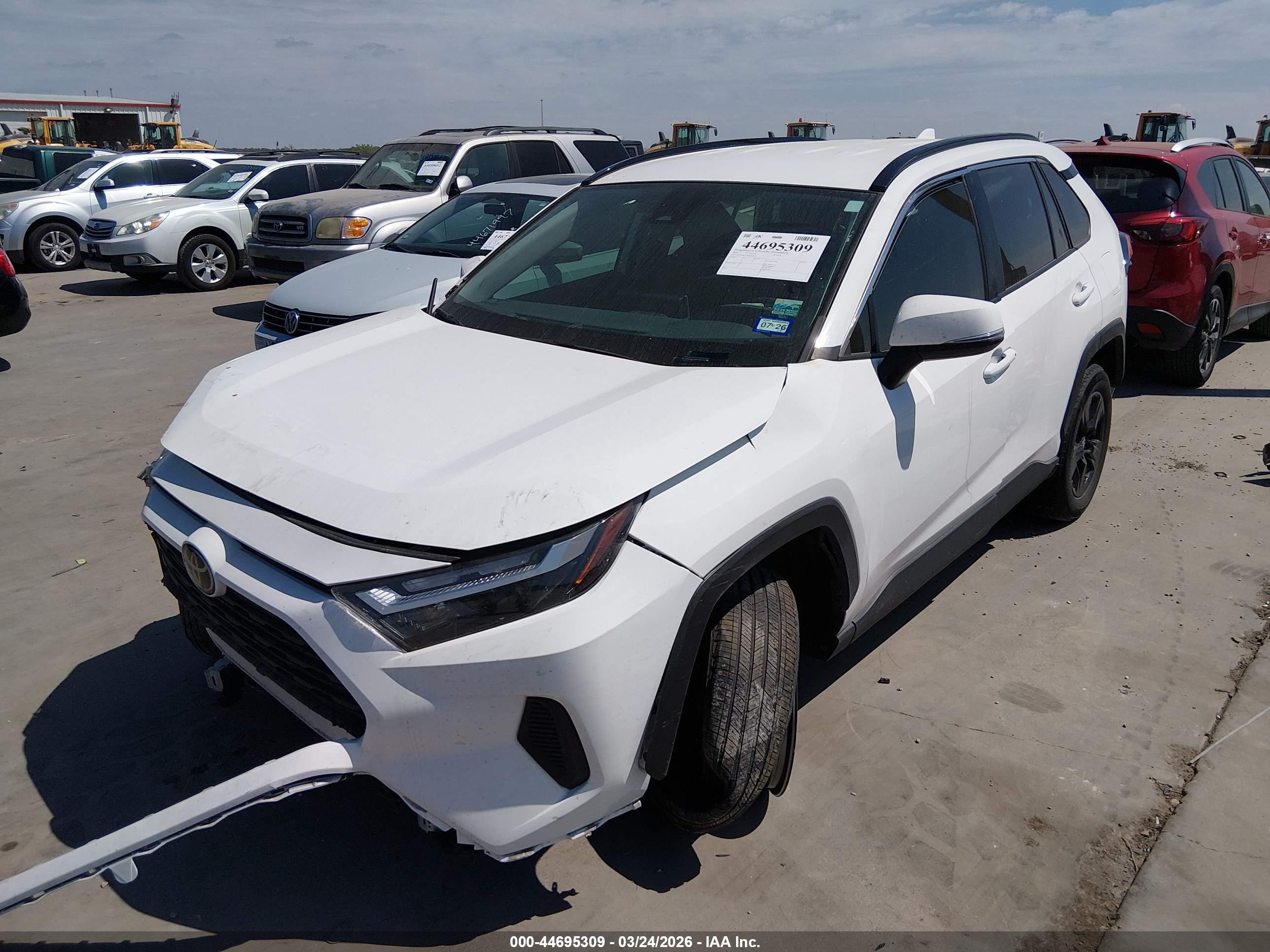 TOYOTA RAV4 image 2