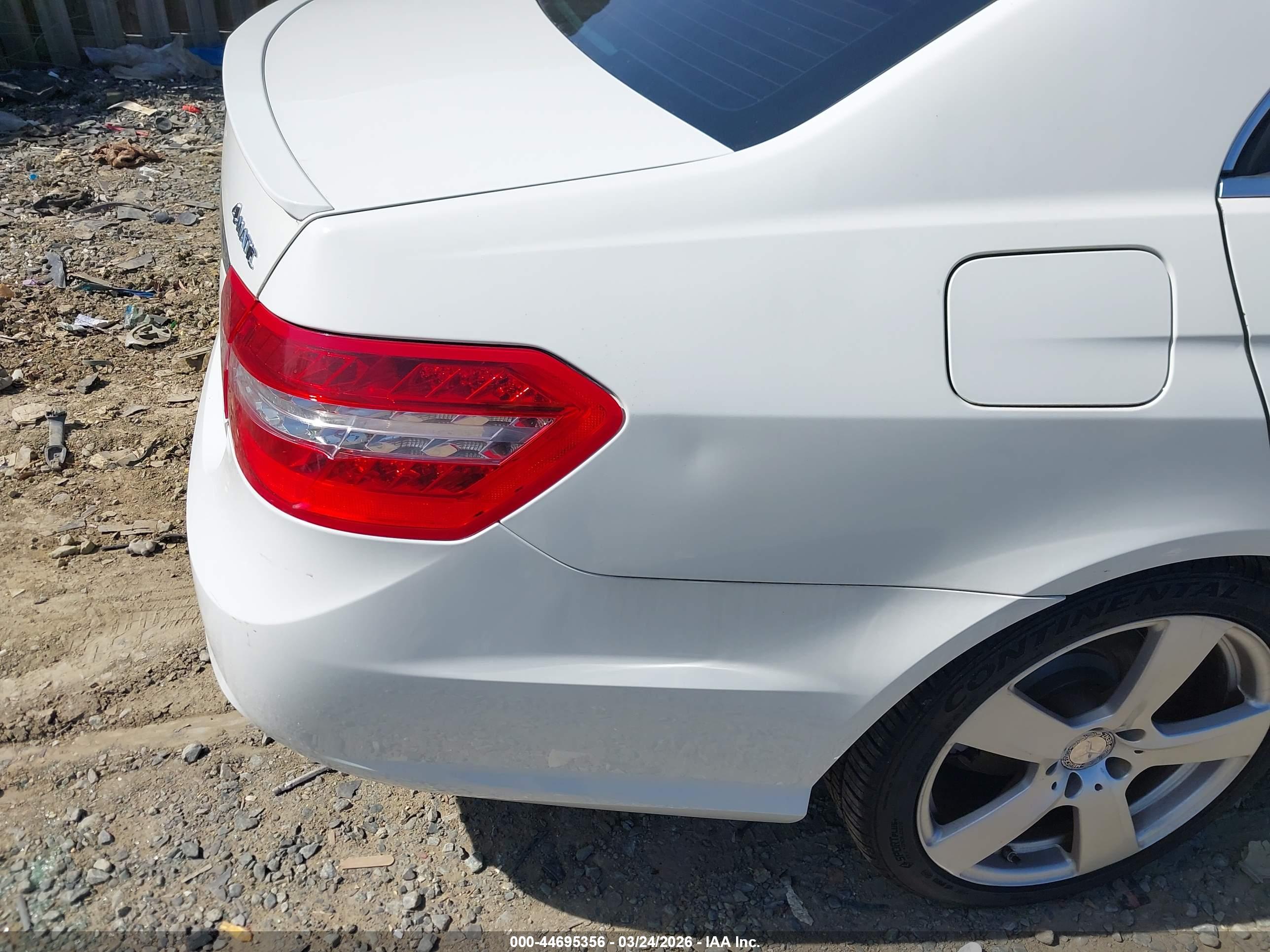 MERCEDES-BENZ E image 6