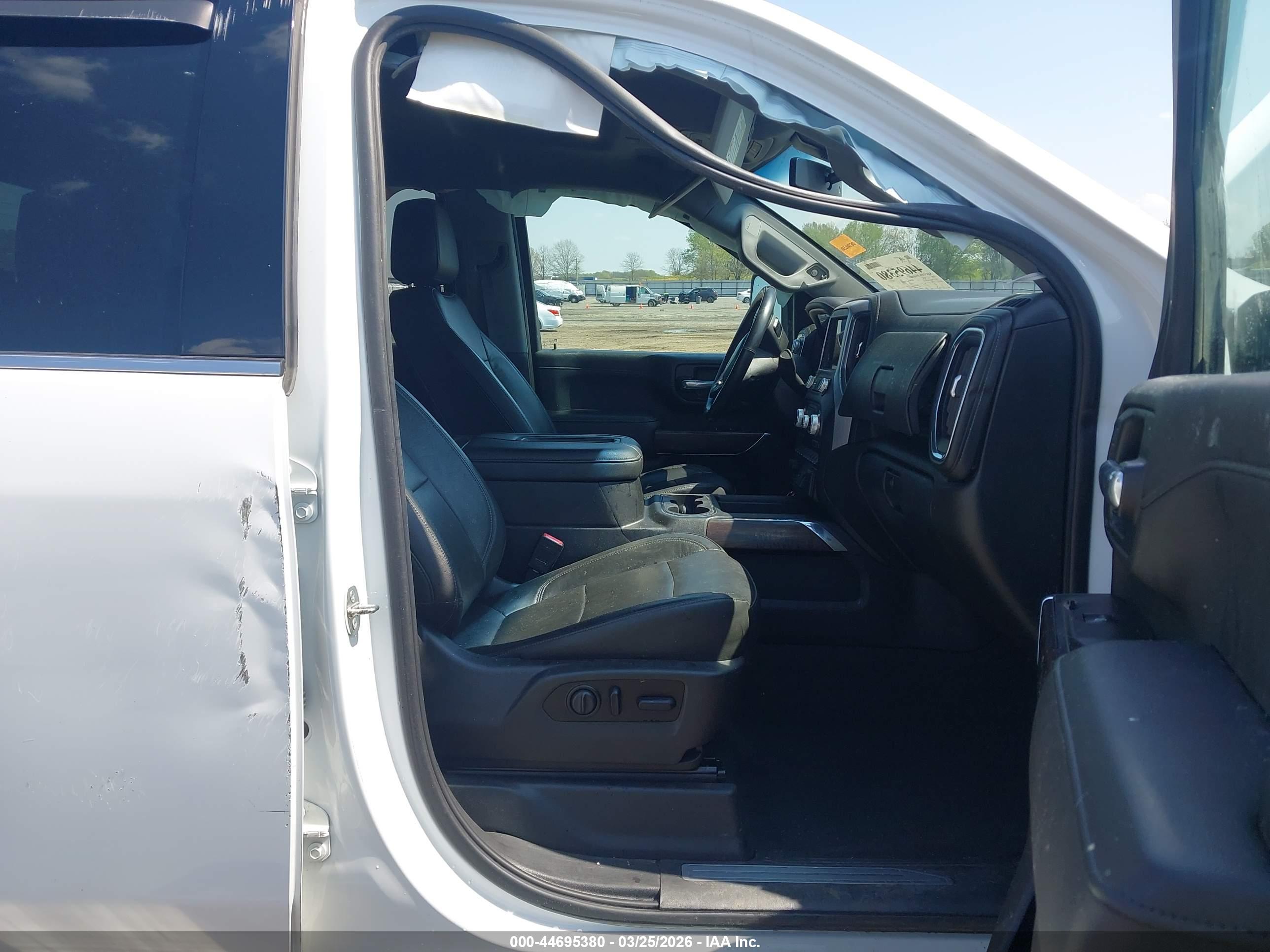GMC SIERRA image 5
