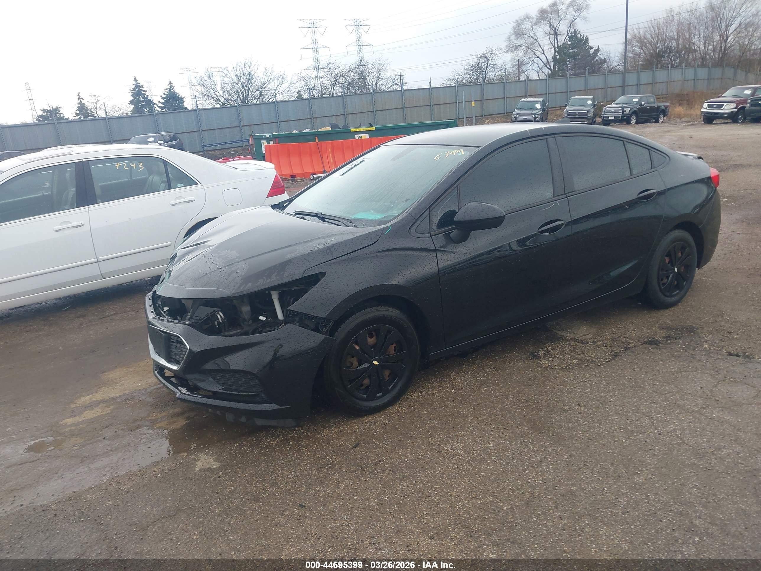 CHEVROLET CRUZE image 2