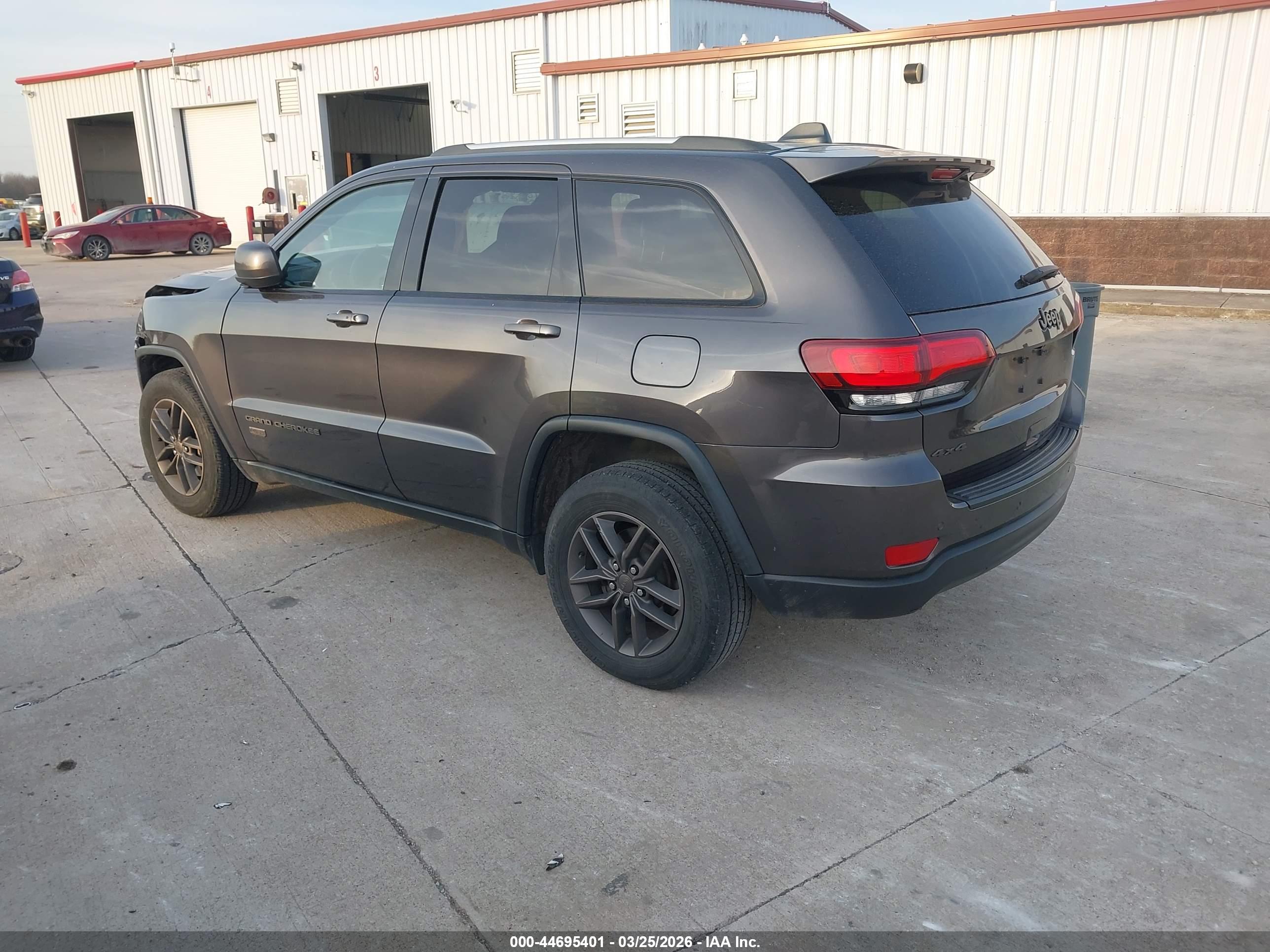 JEEP GRAND image 3
