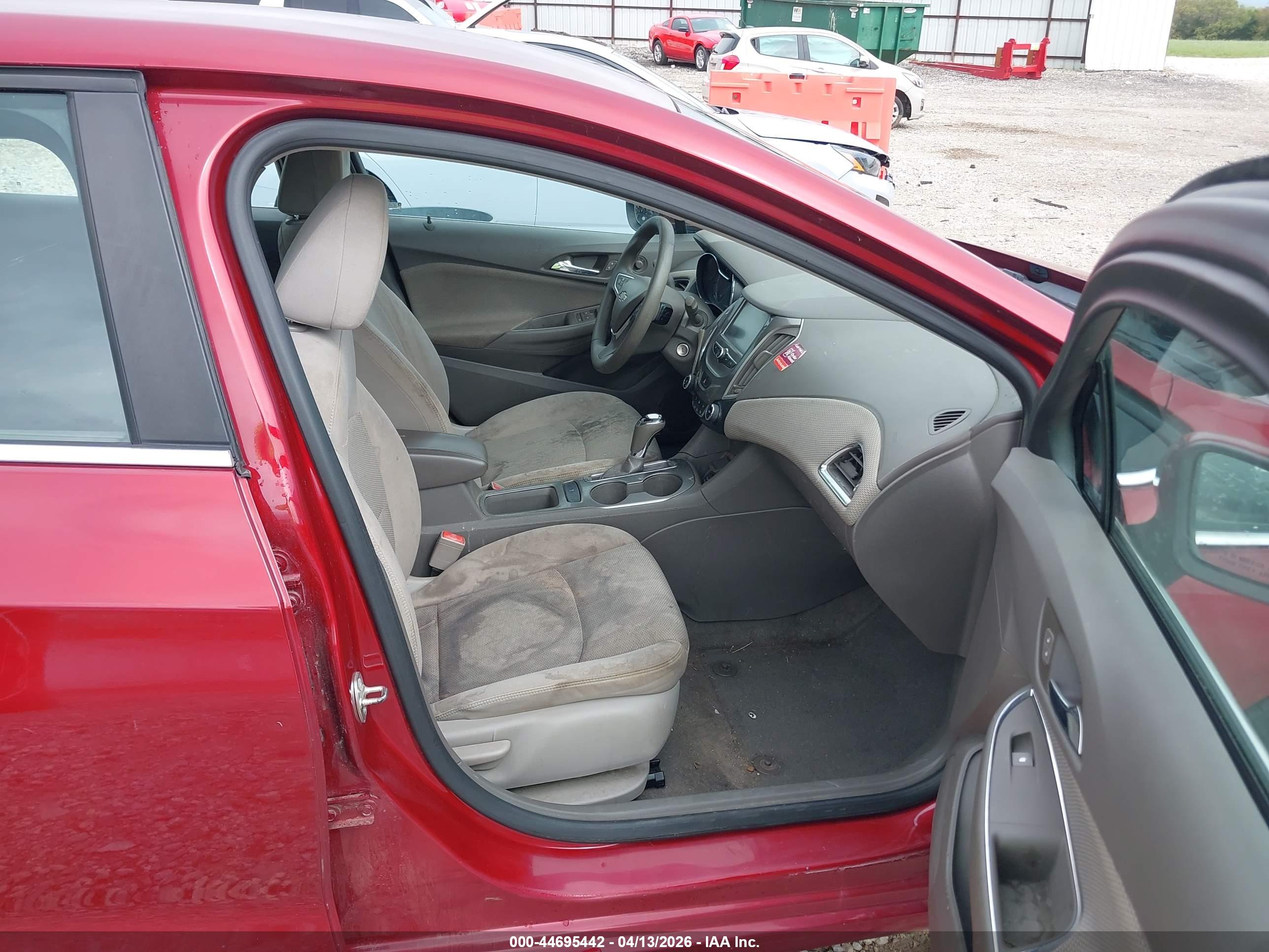 CHEVROLET CRUZE image 5