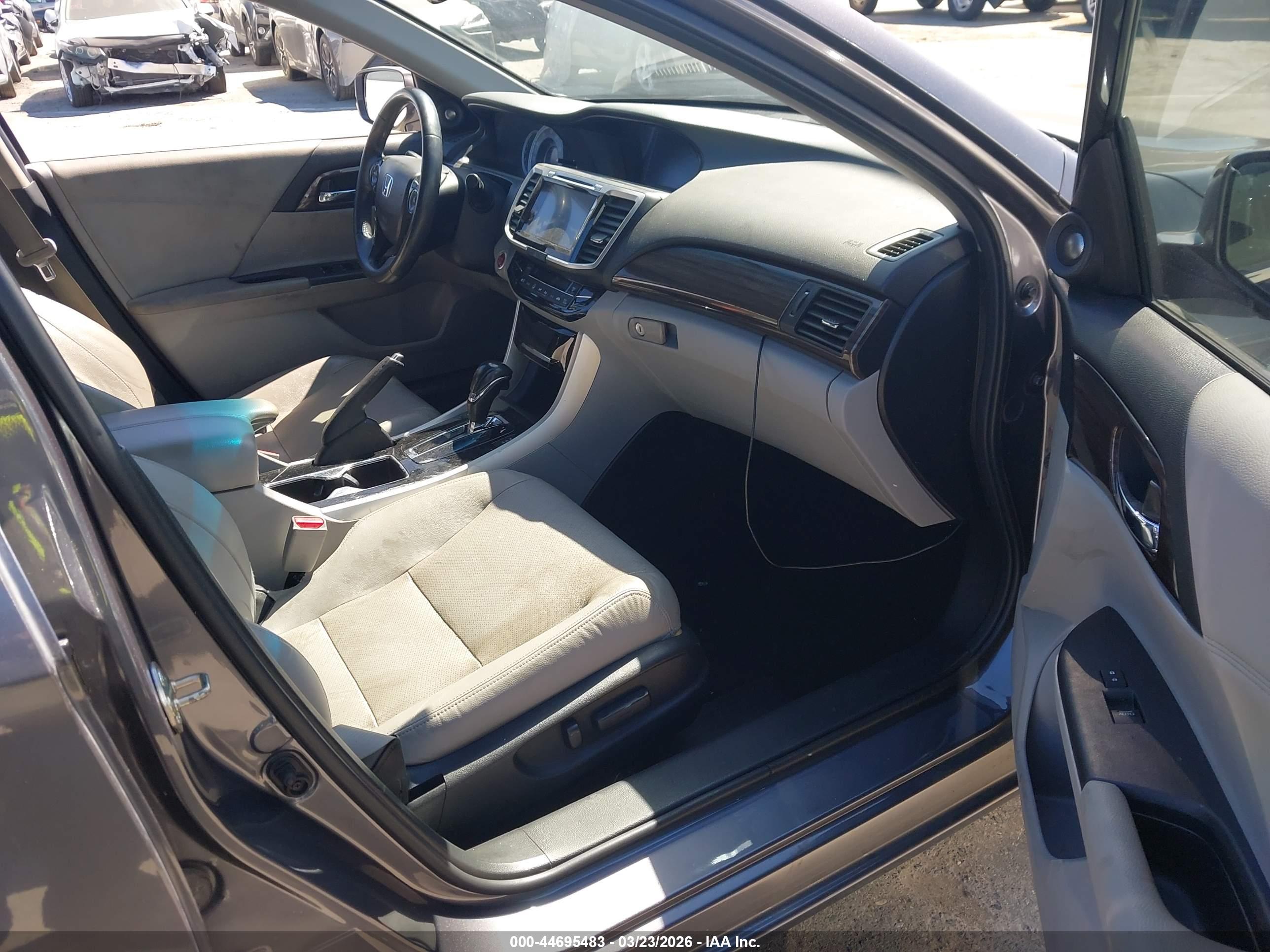 HONDA ACCORD image 5
