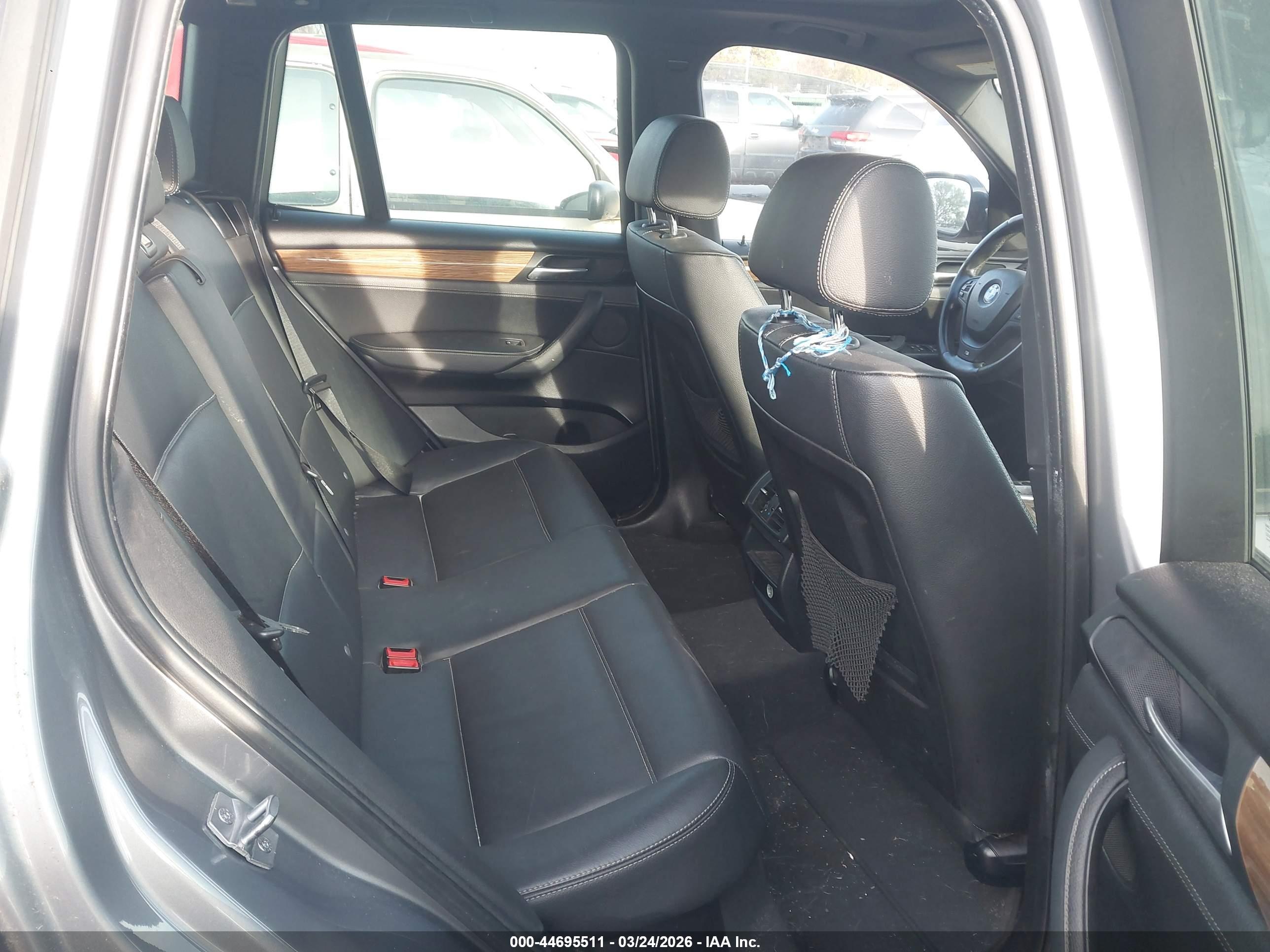 BMW X3 image 8