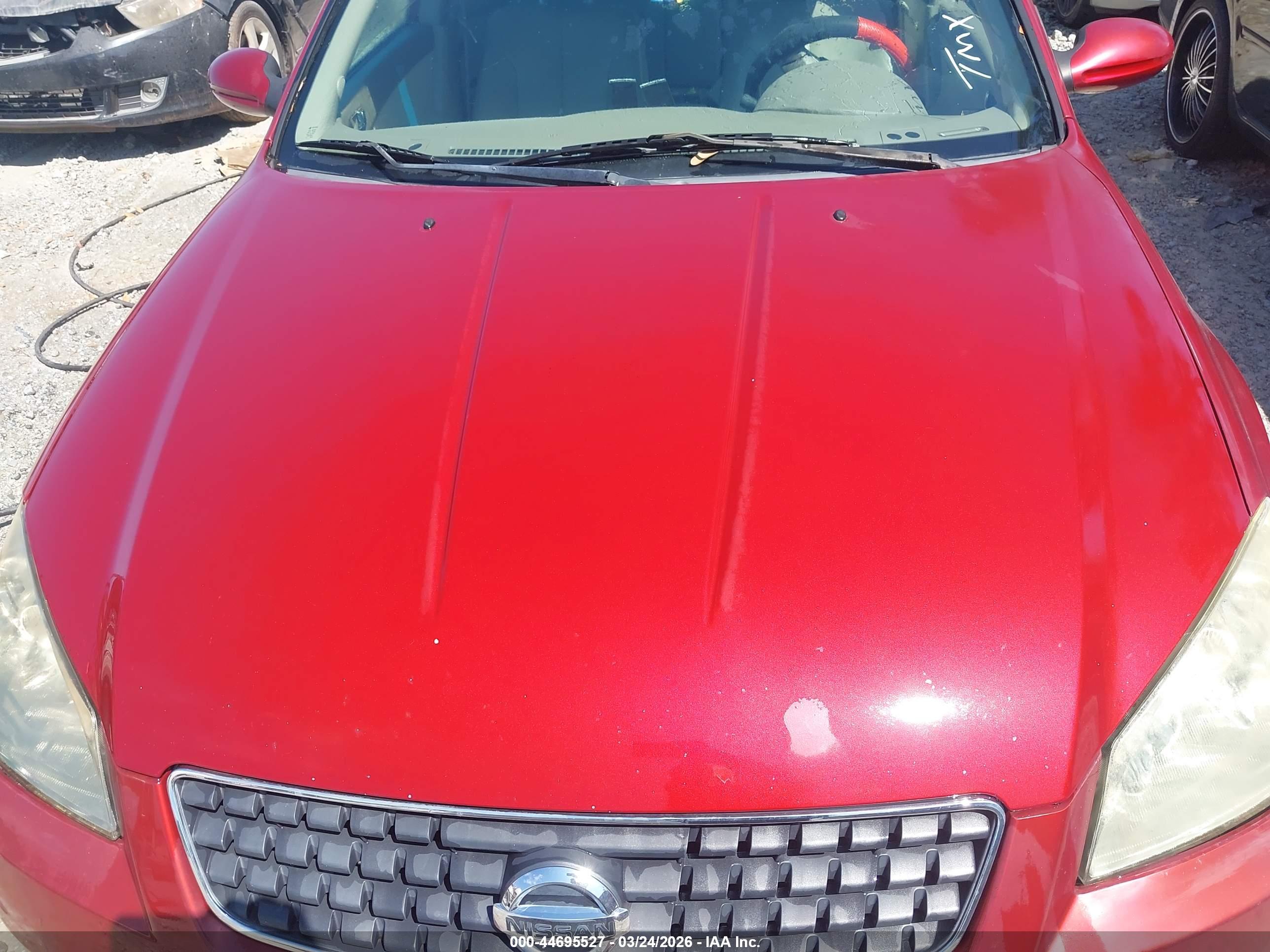 NISSAN ALTIMA image 10