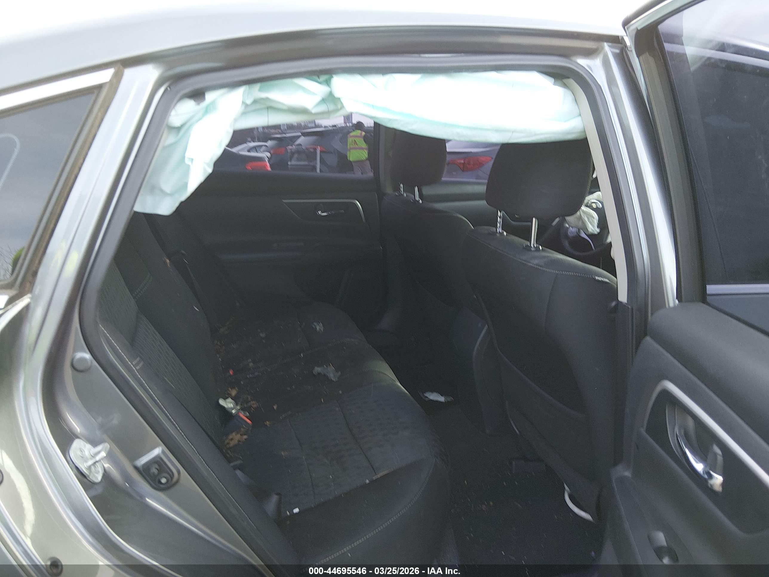 NISSAN ALTIMA image 8