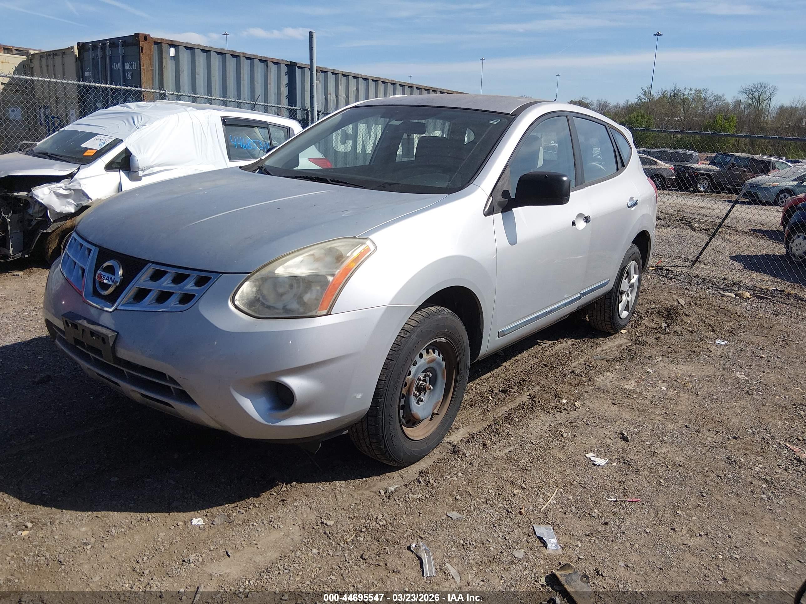 NISSAN ROGUE image 2
