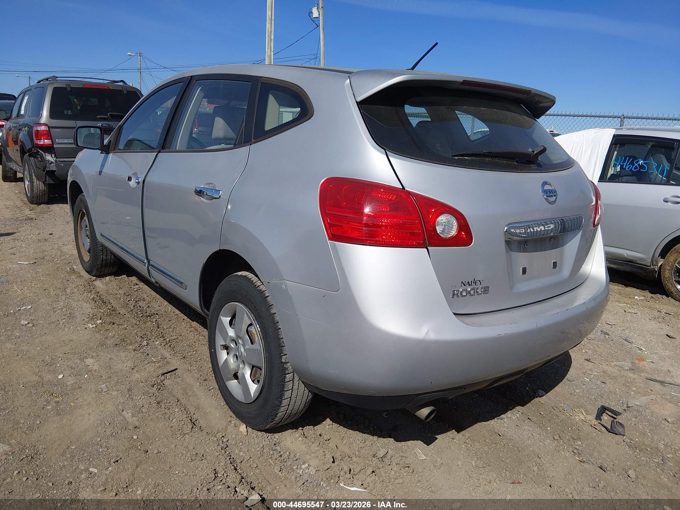 NISSAN ROGUE image 3