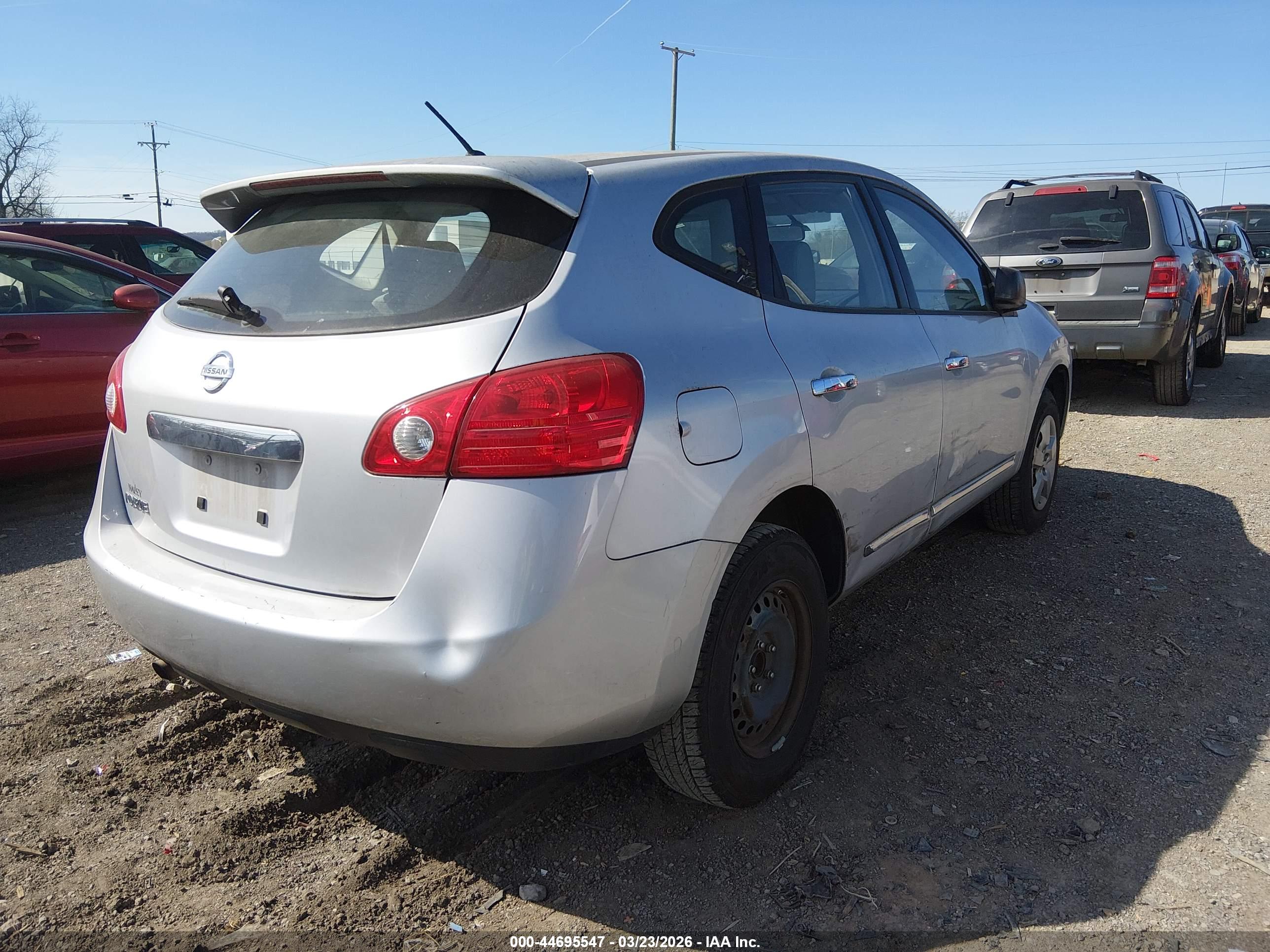 NISSAN ROGUE image 4