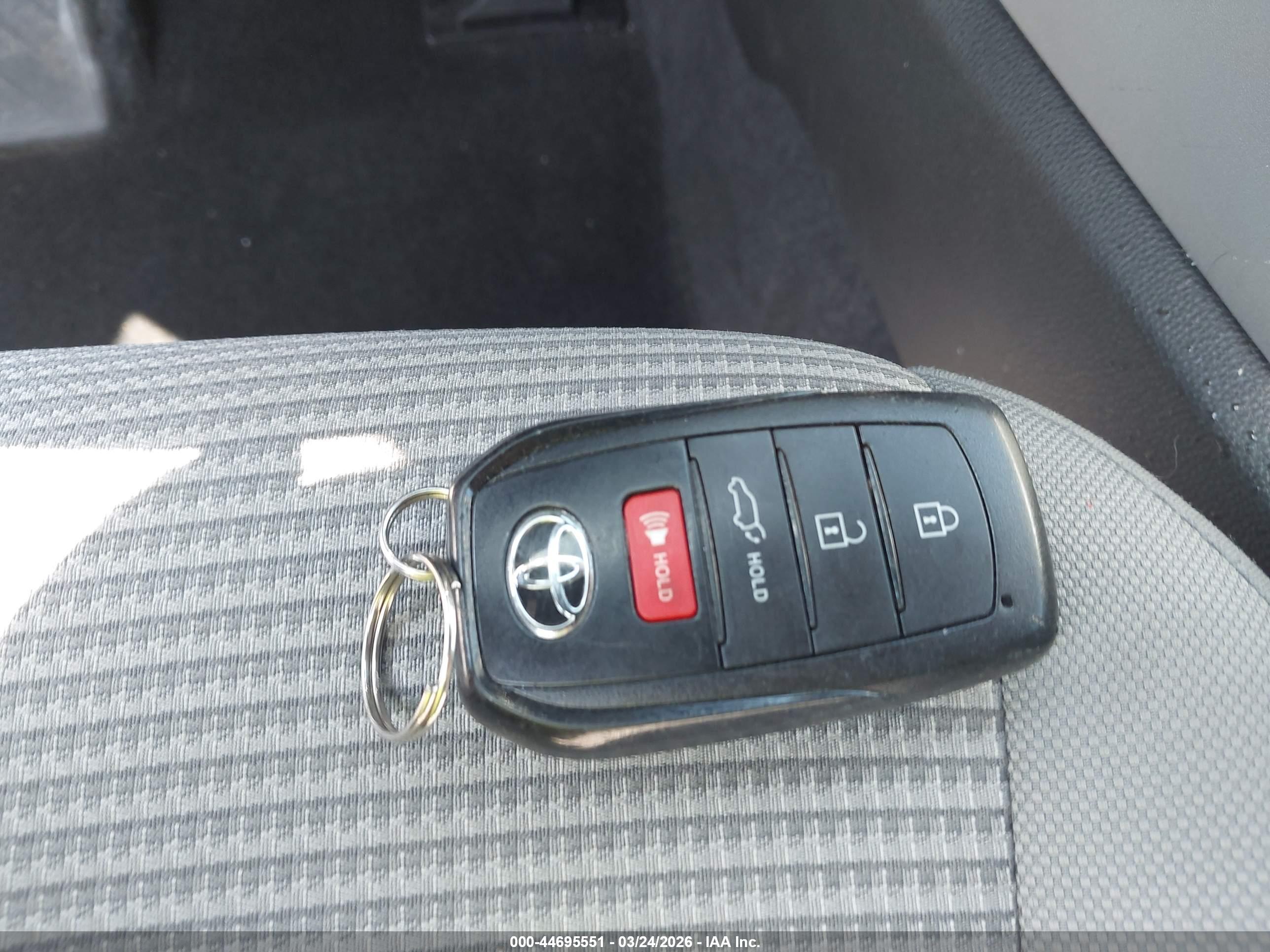TOYOTA HIGHLANDER image 11