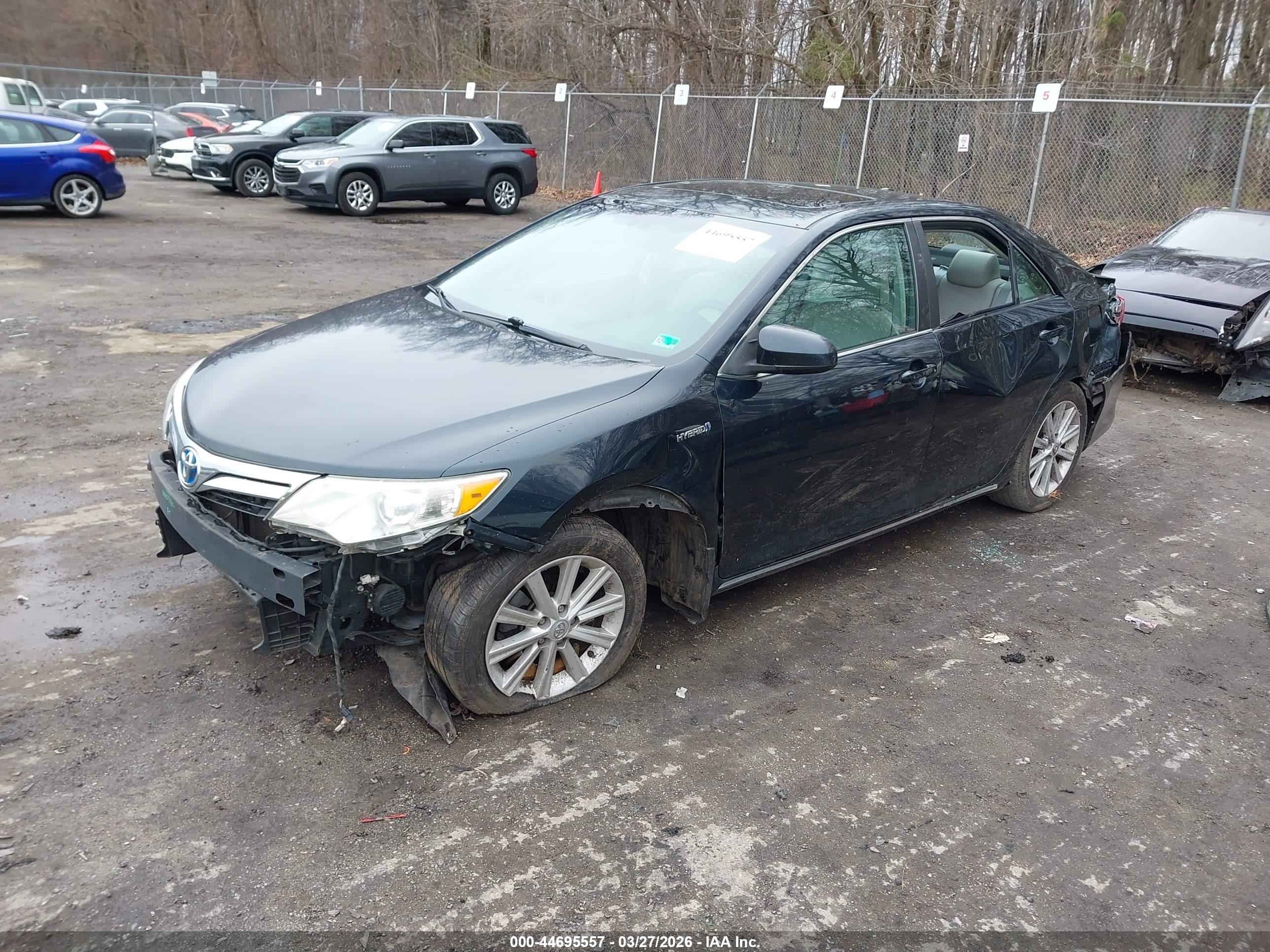 TOYOTA CAMRY image 2