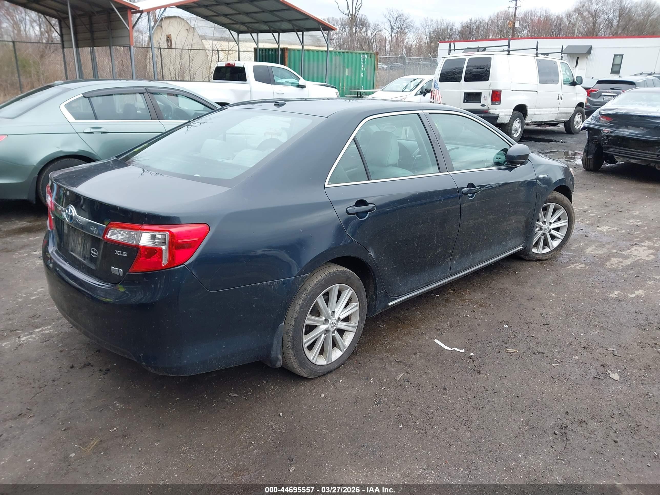 TOYOTA CAMRY image 4